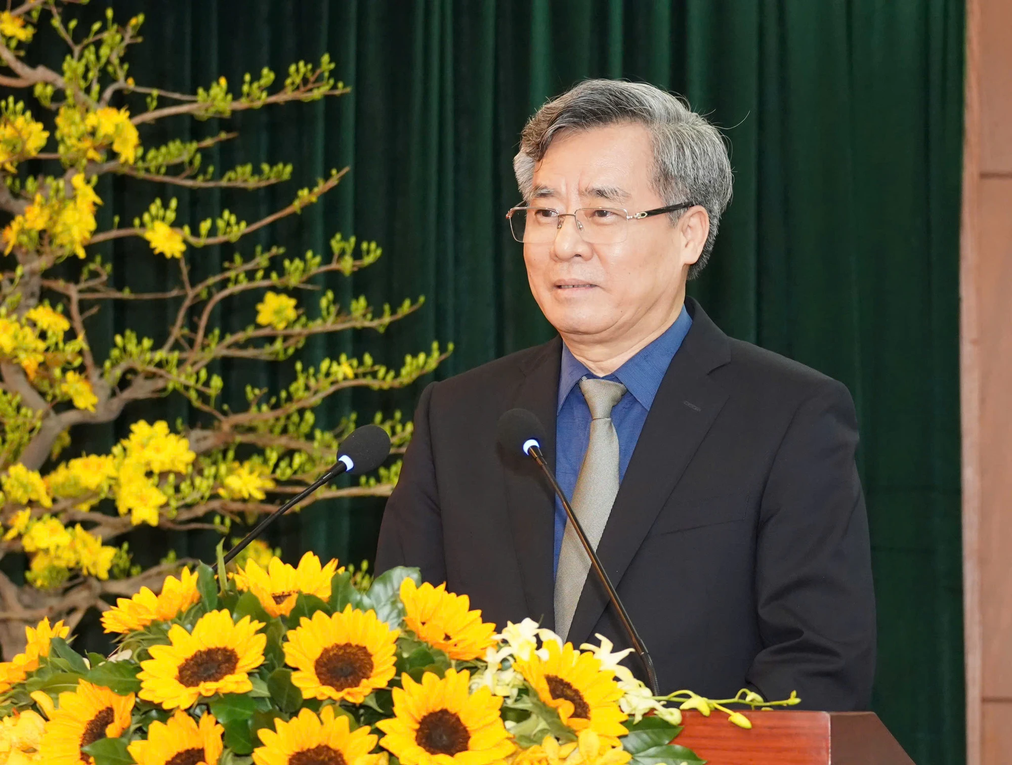 tan-pho-bi-thu-thuong-truc-thanh-uy-tp.hcm-nguyen-thanh-nghi-5.jpg