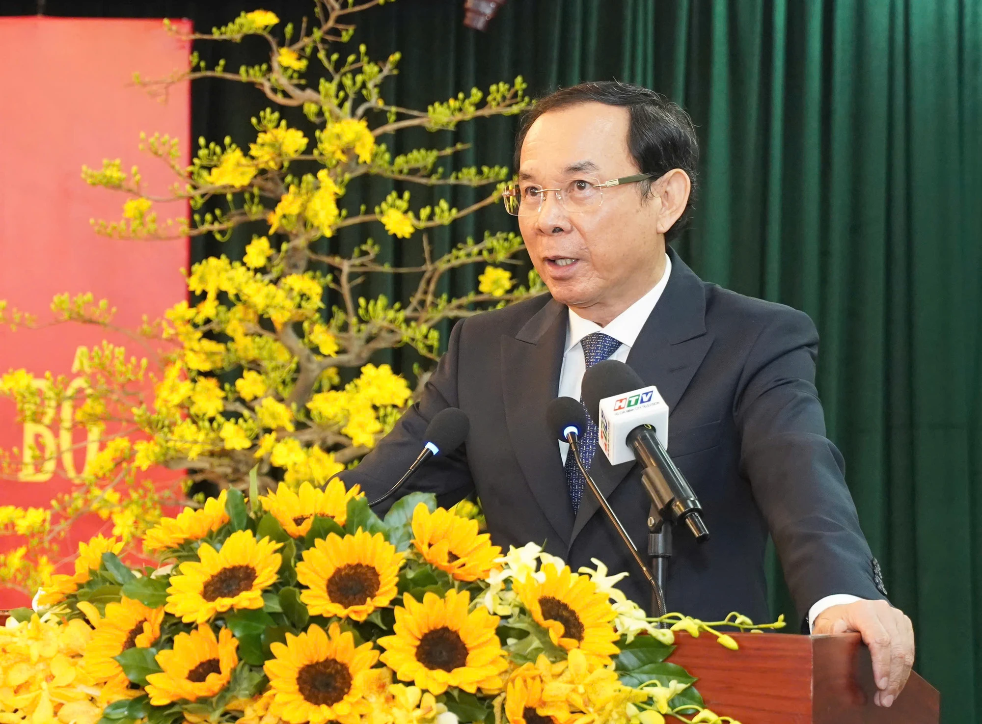 tan-pho-bi-thu-thuong-truc-thanh-uy-tp.hcm-nguyen-thanh-nghi-6.jpg
