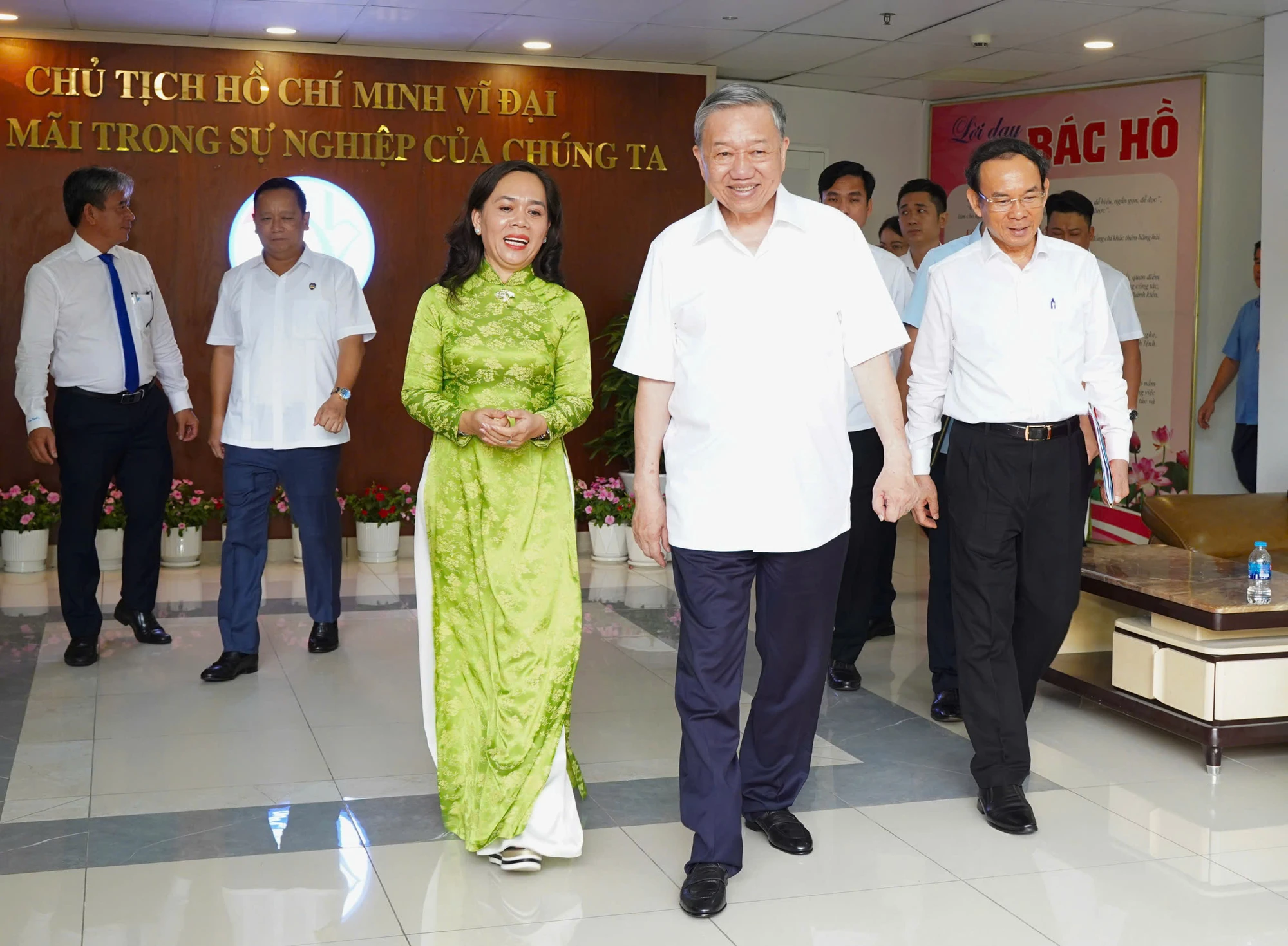 tong-bi-thu-to-lam-11.jpg