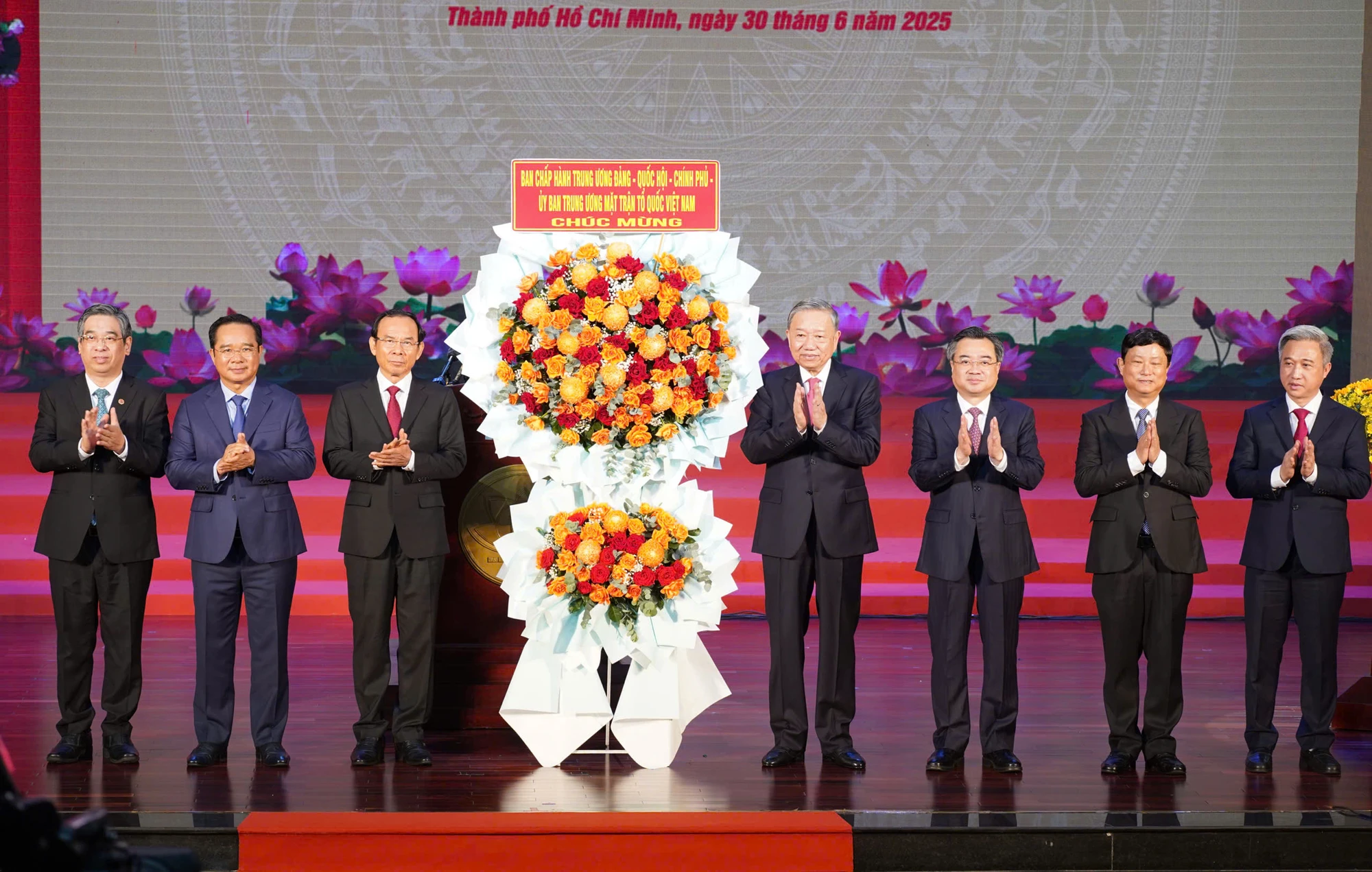 tong-bi-thu-to-lam-2.jpg