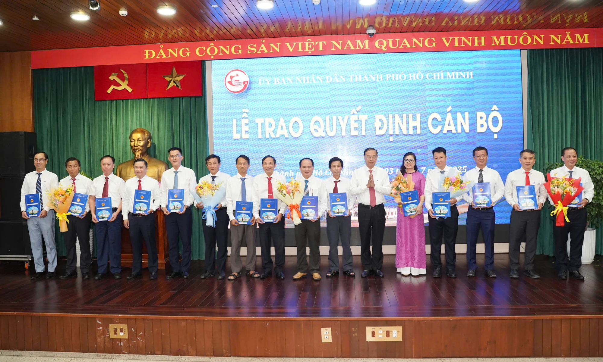 truc-thuoc-ubnd-tp.hcm-23.jpg