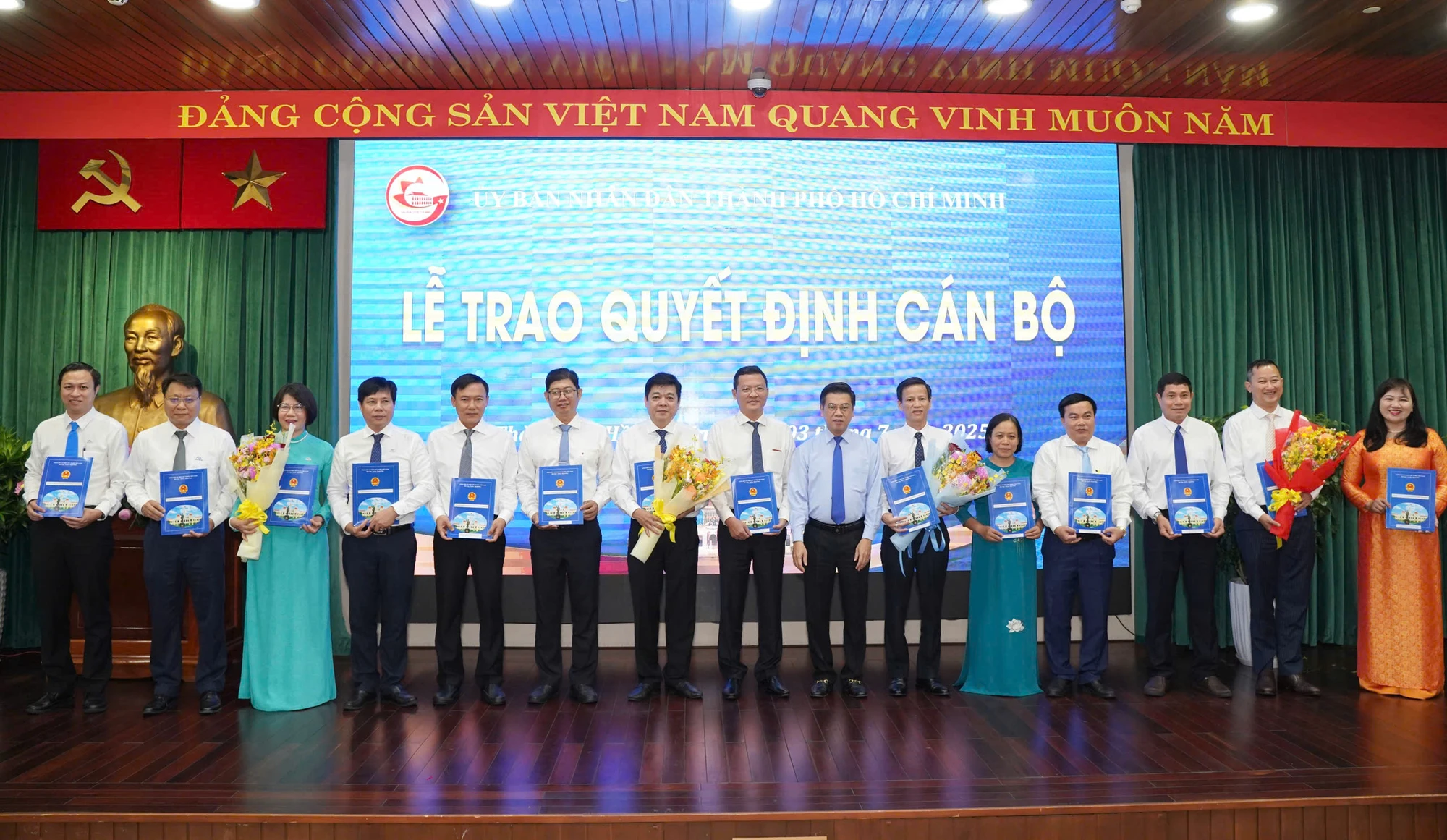 truc-thuoc-ubnd-tp.hcm-25.jpg