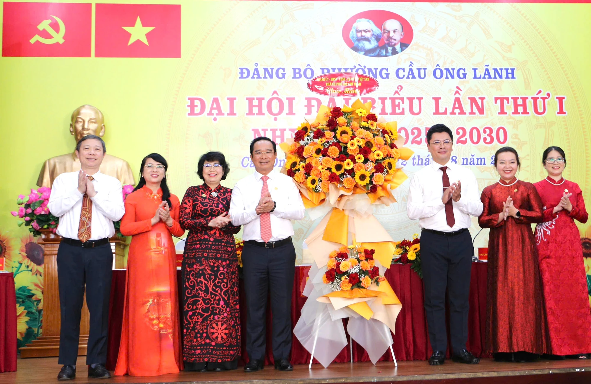 chu-tich-nguyen-van-duoc-phuong-cau-ong-lanh-1.jpg