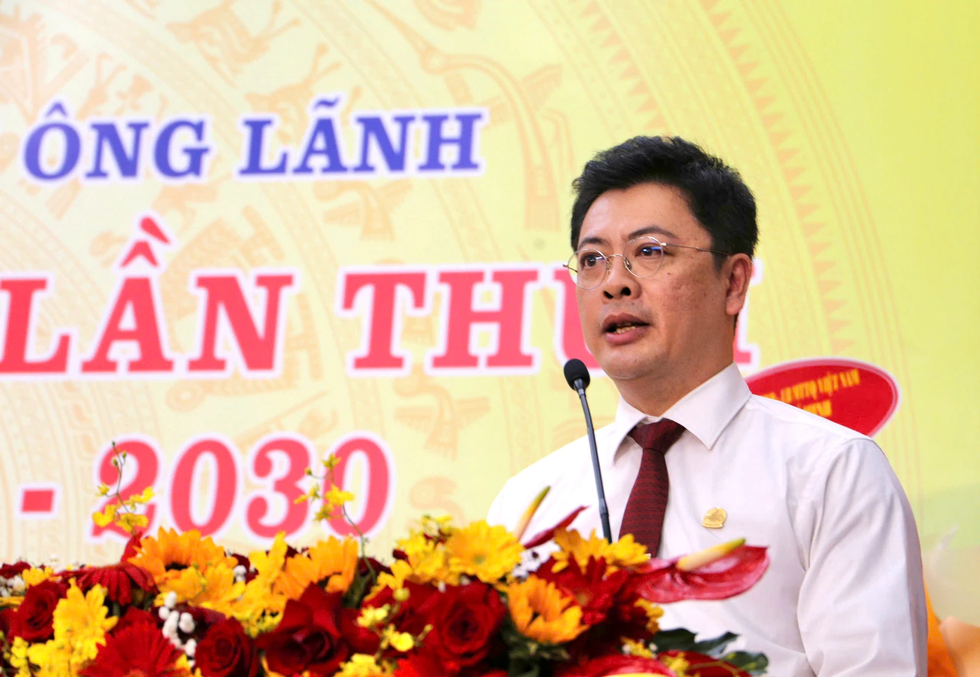 chu-tich-nguyen-van-duoc-phuong-cau-ong-lanh-2.jpg