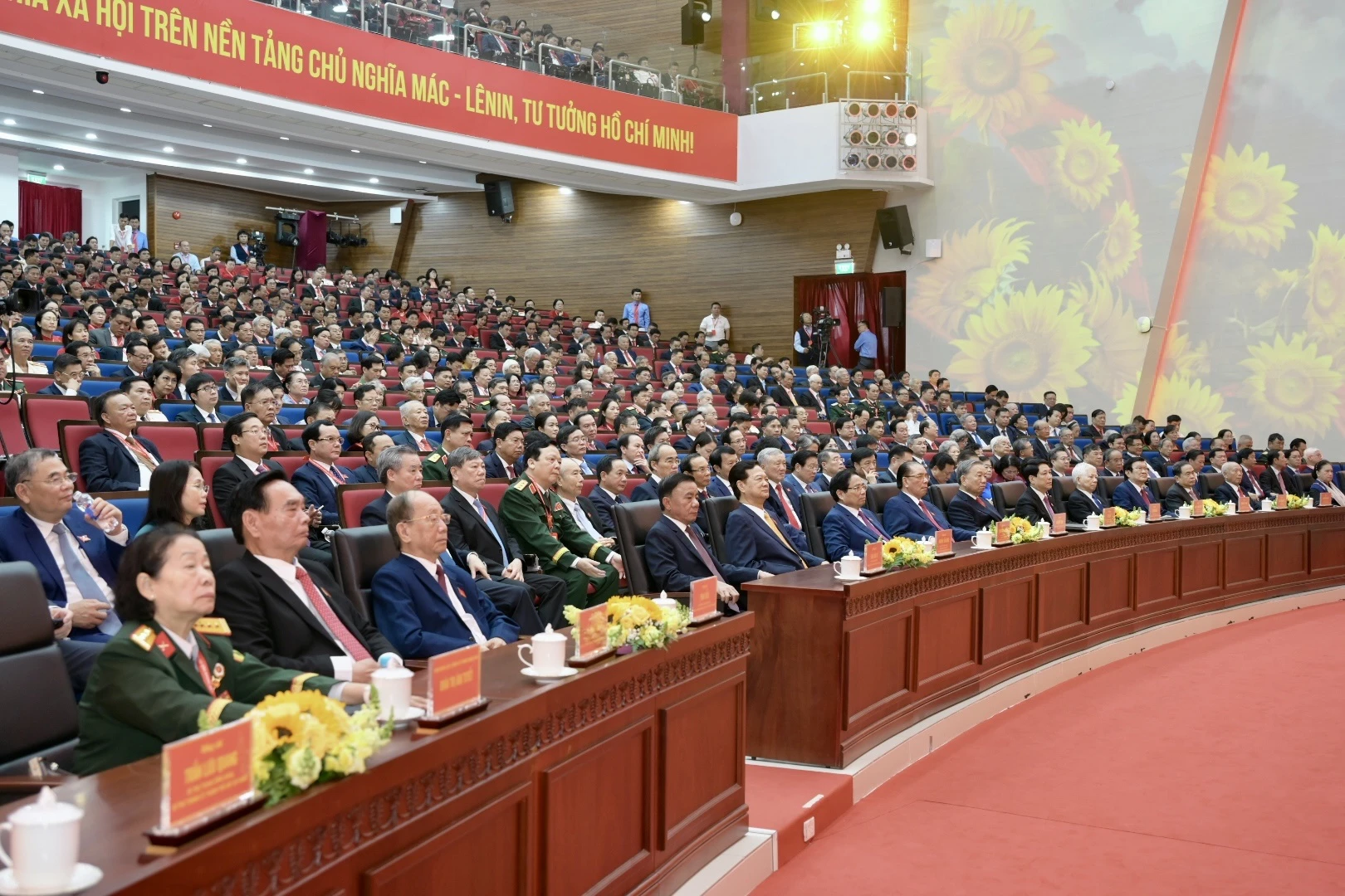 khong-gian-phat-trien-dai-hoi-dang-bo-tp.hcm-3.jpg