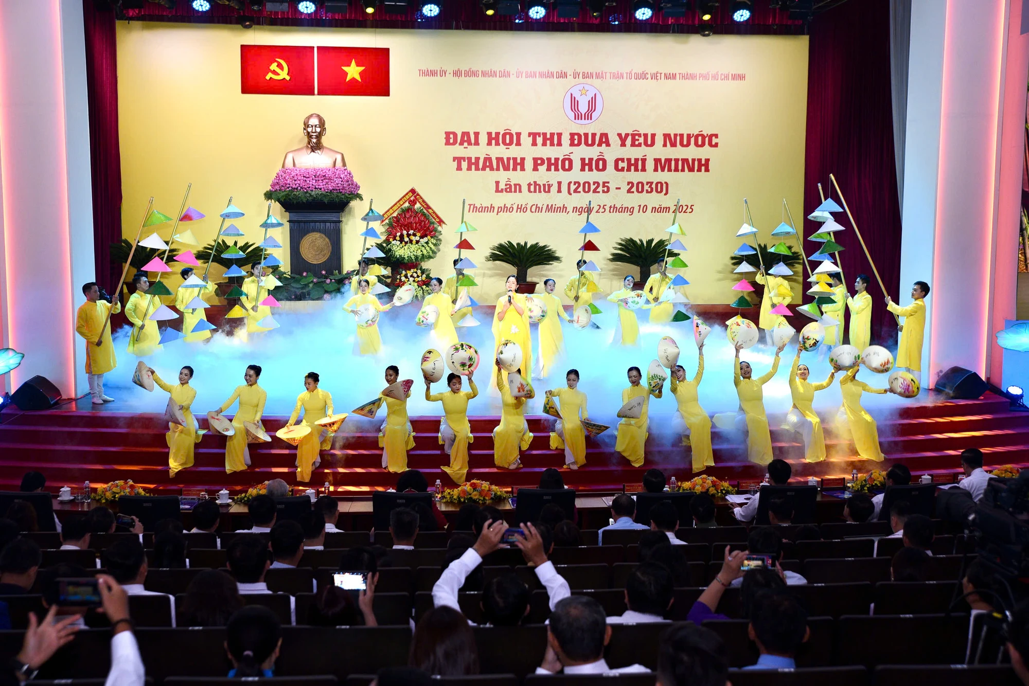 thi-dua-yeu-nuoc-18.jpg