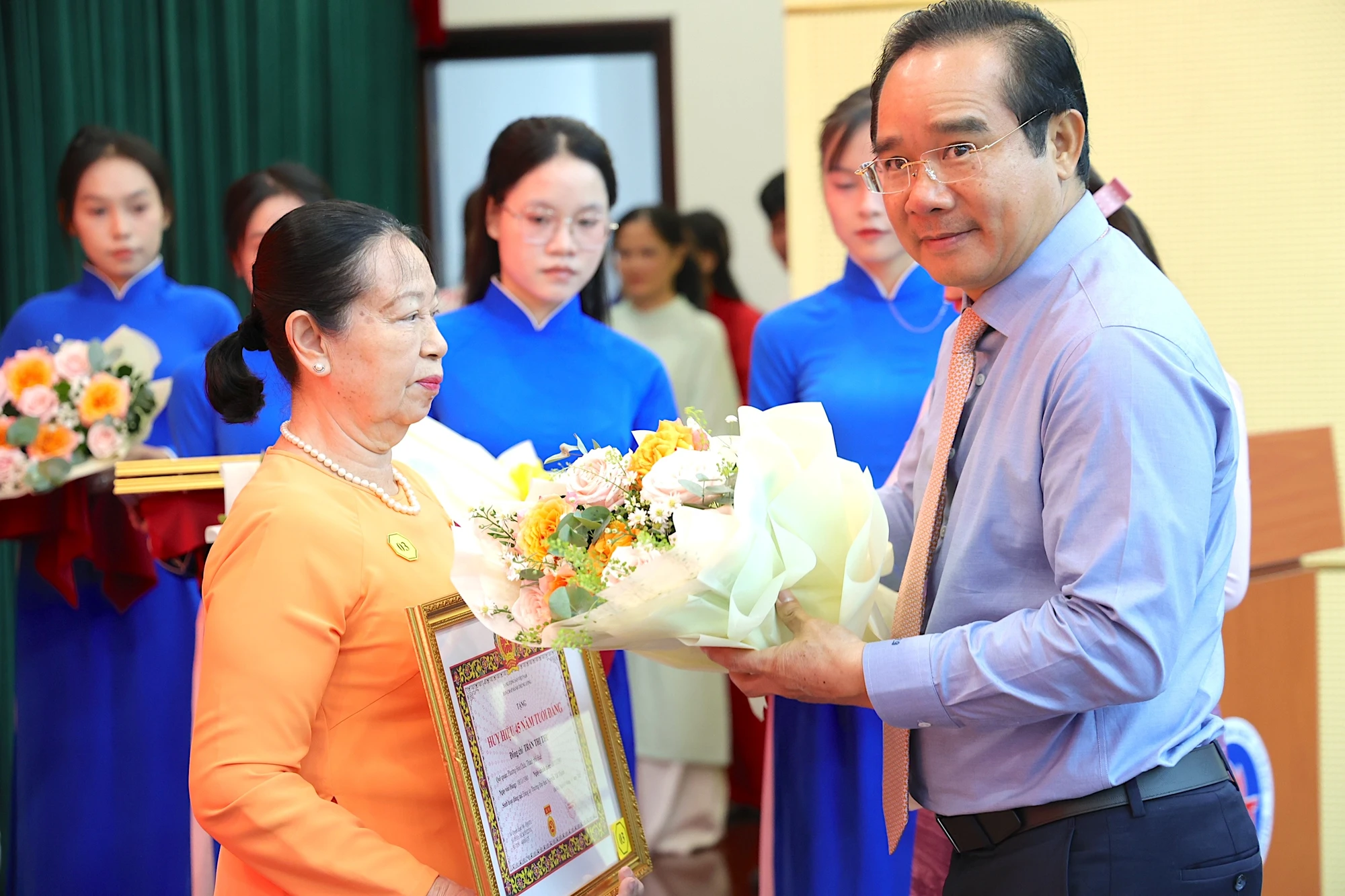 huy-hieu-dang-2.JPG