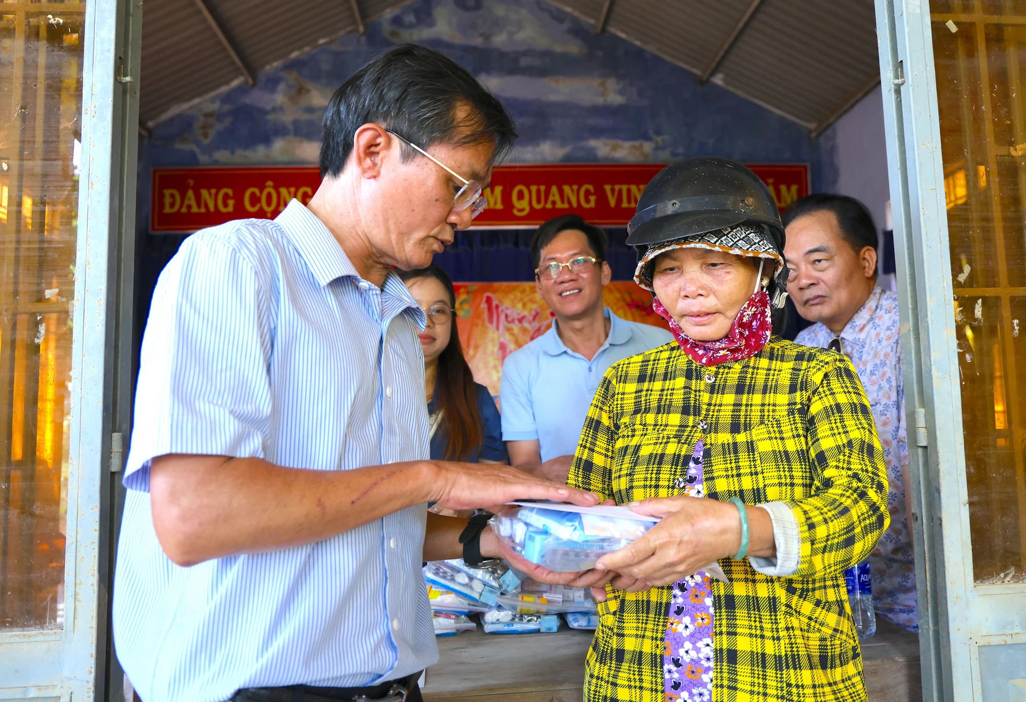 bao-phap-luat-tp.hcm-12.JPG
