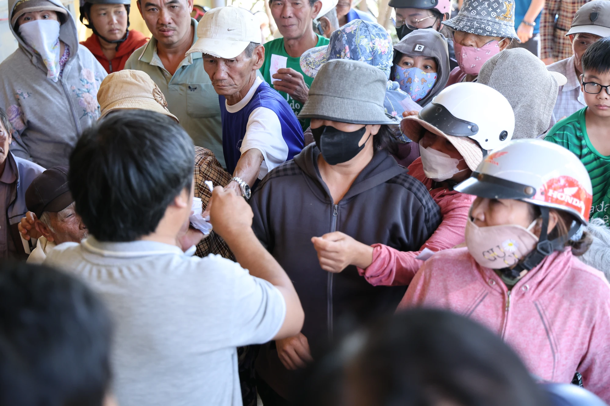 bao-phap-luat-tp.hcm-39.JPG