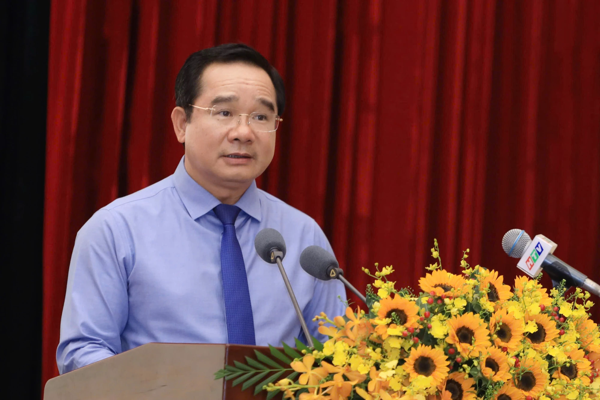 UBND TP.HCM phân công công tác với Chủ tịch và 9 Phó Chủ tịch