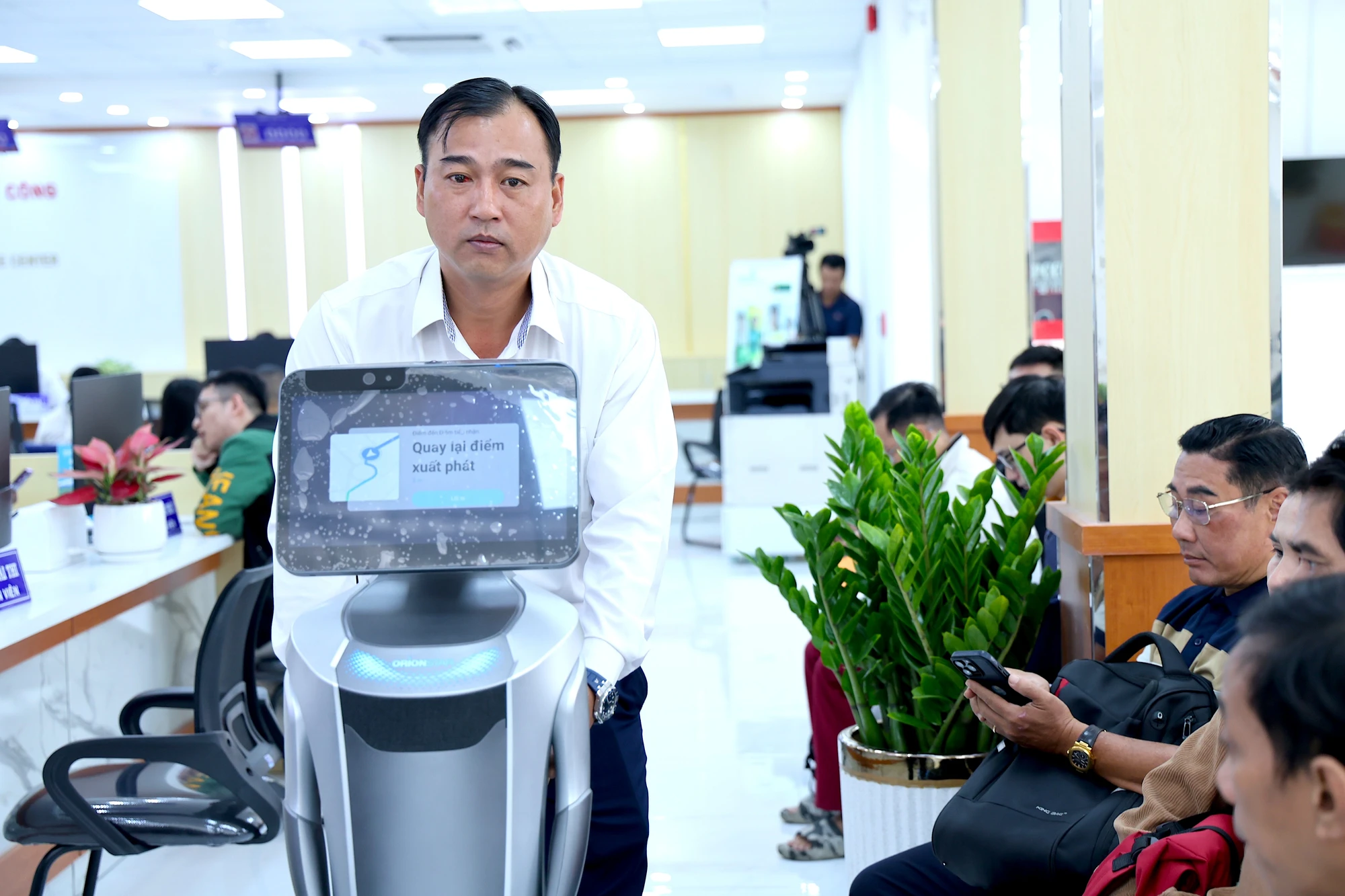 trung-tam-phuc-vu-hanh-chinh-cong-tphcm-7.JPG