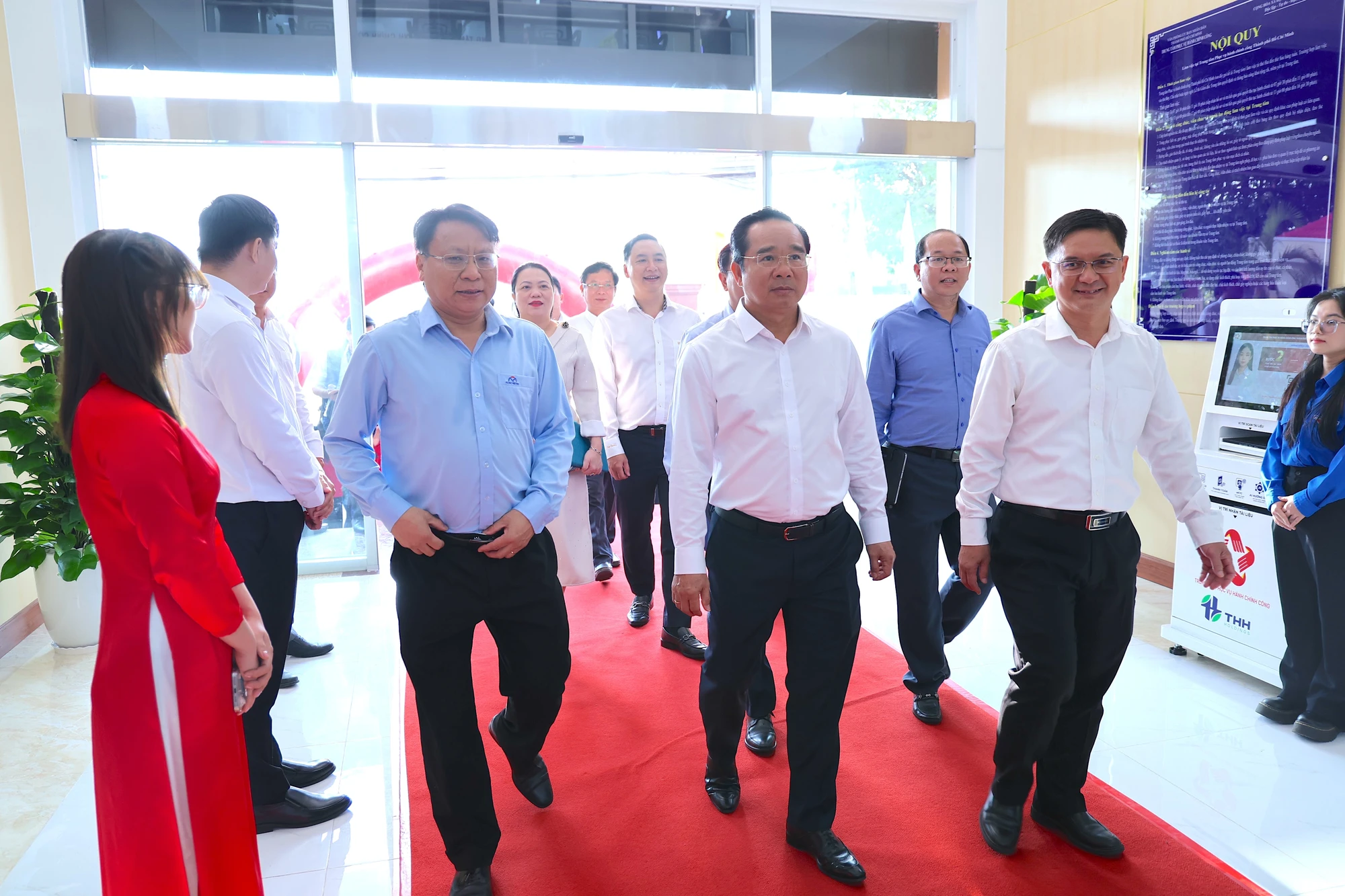 trung-tam-phuc-vu-hanh-chinh-cong-tp.hcm-11.JPG