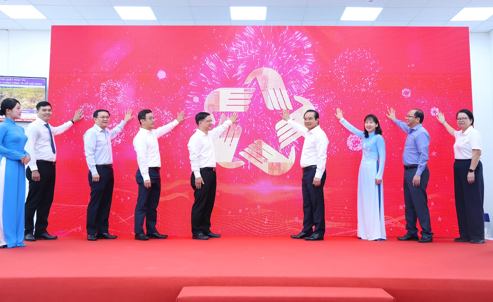 trung-tam-phuc-vu-hanh-chinh-cong-tp.hcm-25.JPG