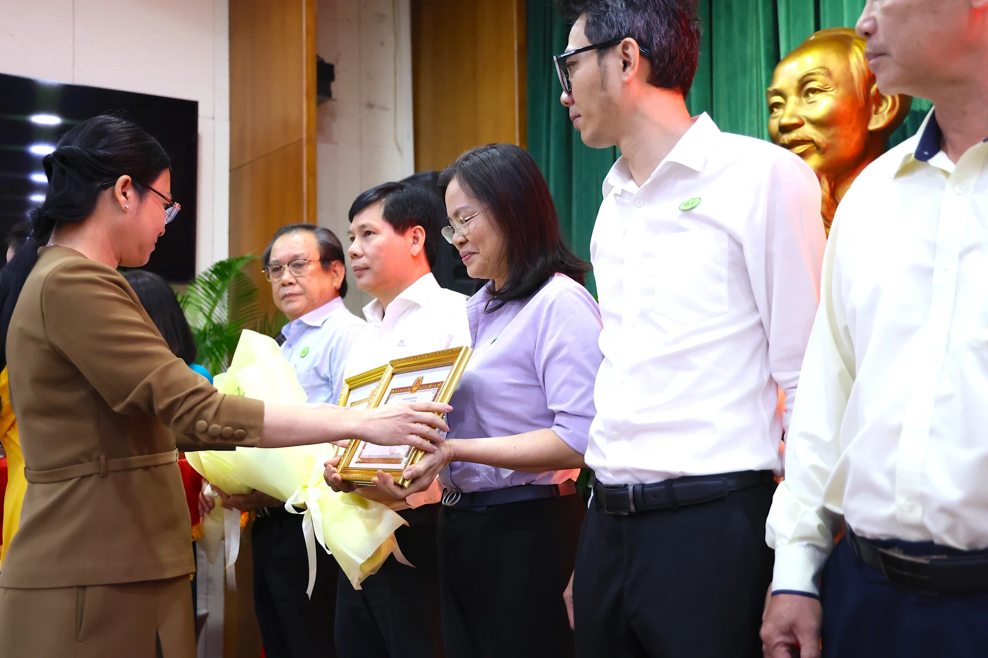 chu-tich-tp.hcm-10.JPG