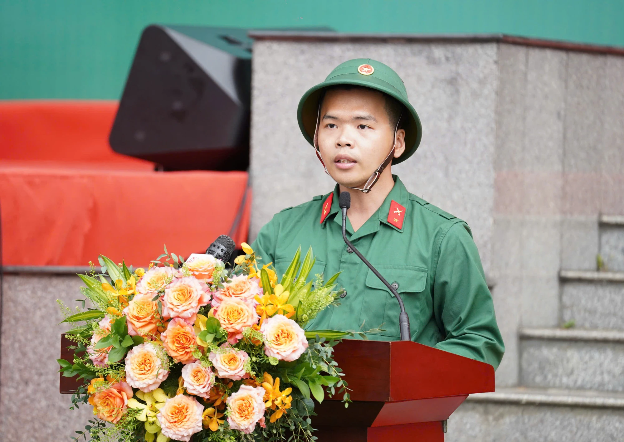 giao-quan-nhap-ngu-chu-tich-nguyen-van-duoc-7.jpg