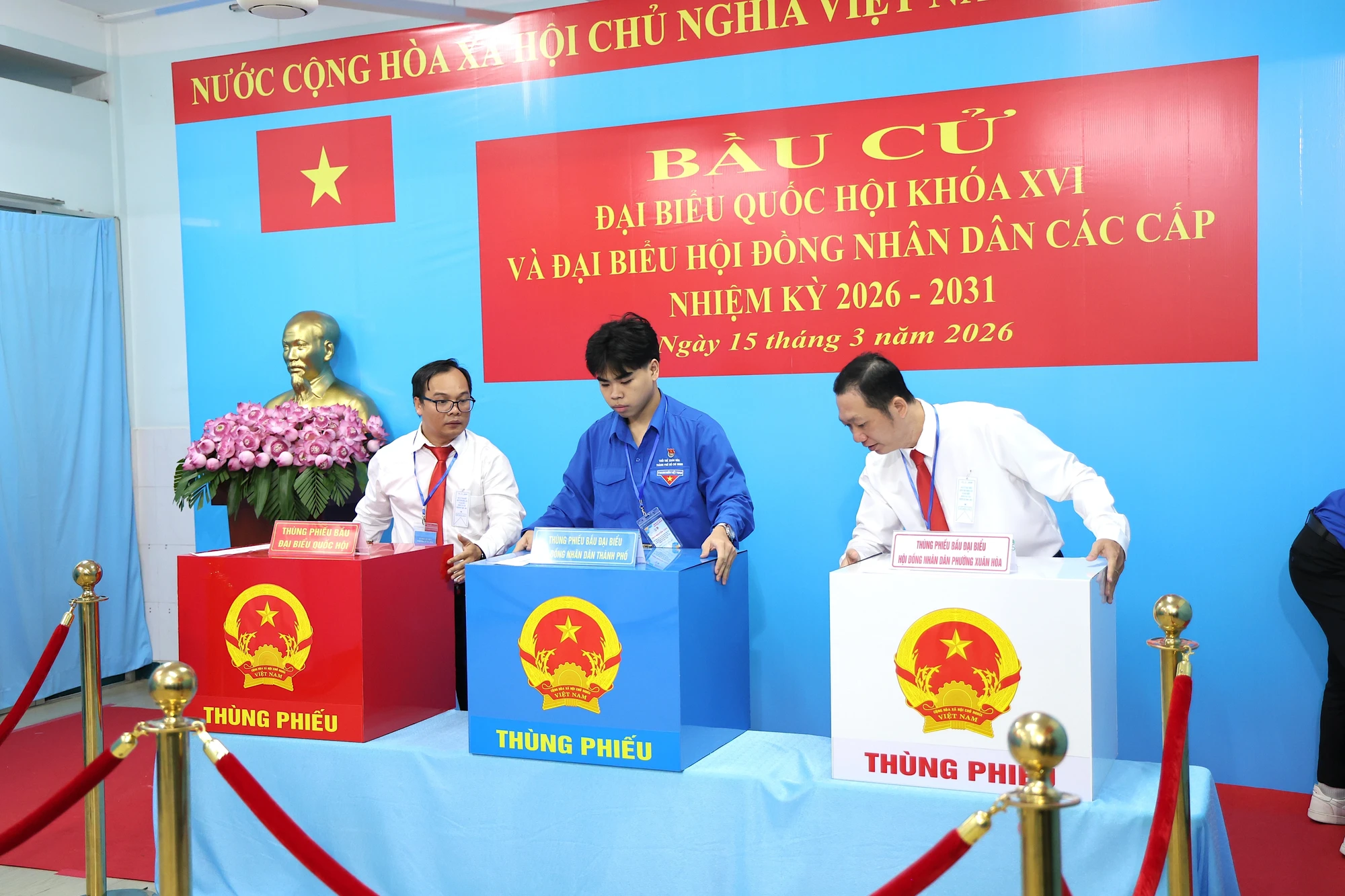 ong-nguyen-van-duoc-bau-cu-lethoa-18.JPG