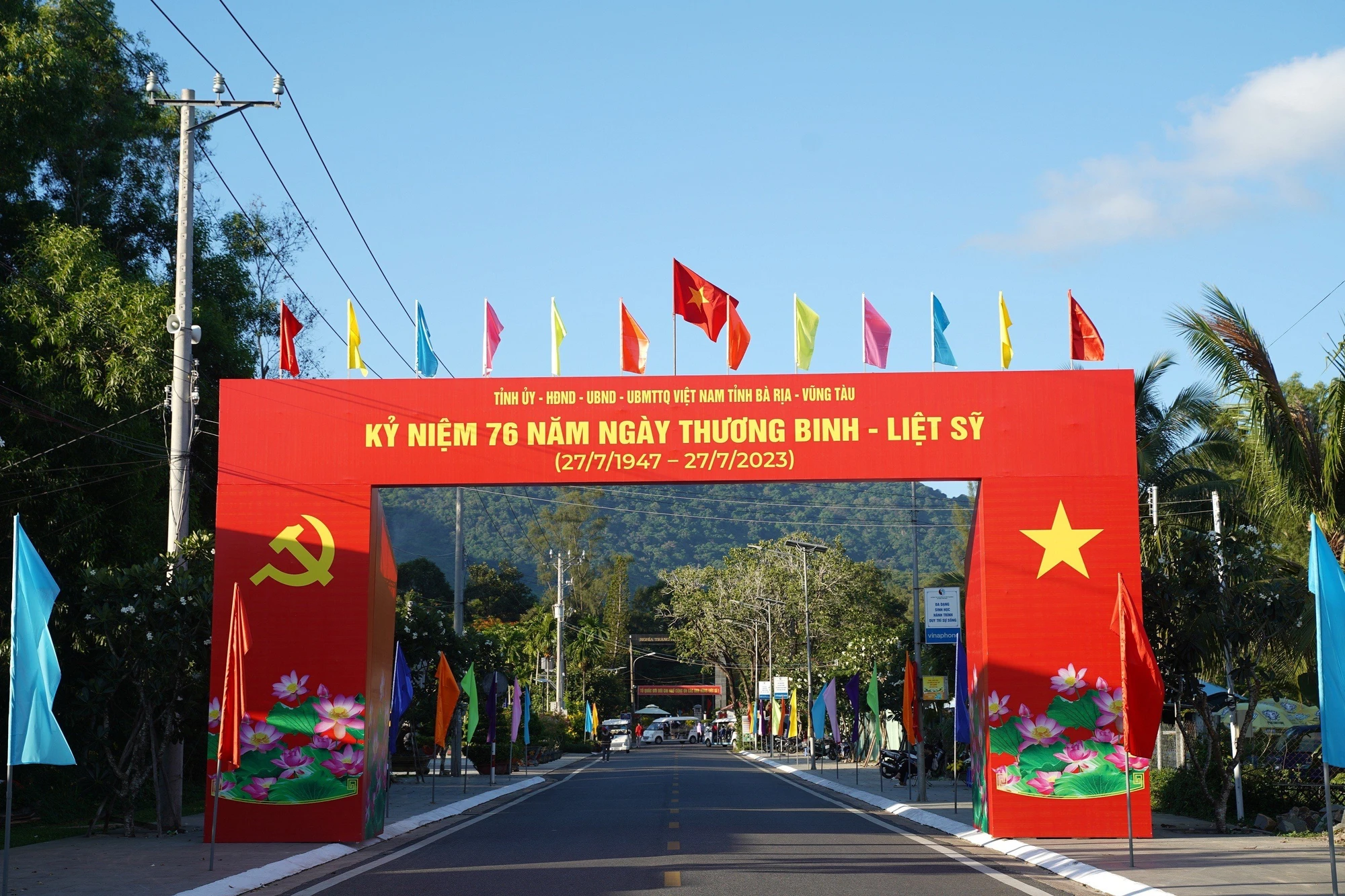 Nhiều chương trình, hoạt động kỷ niệm 76 năm ngày Thương binh liệt sĩ được tổ chức tại huyện Côn Đảo. Ảnh: Mạnh Cường Nhiều chương trình, hoạt động kỷ niệm 76 năm ngày Thương binh liệt sĩ được tổ chức tại huyện Côn Đảo. Ảnh: Mạnh Cường