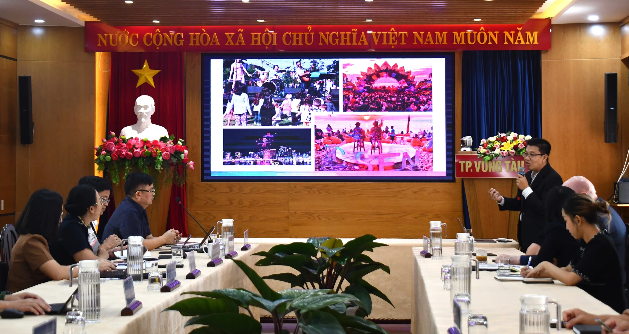 Khu-am-thuc-duong-pho.JPG
