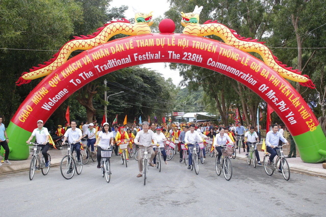 Le-hoi-truyen-thong.jpg