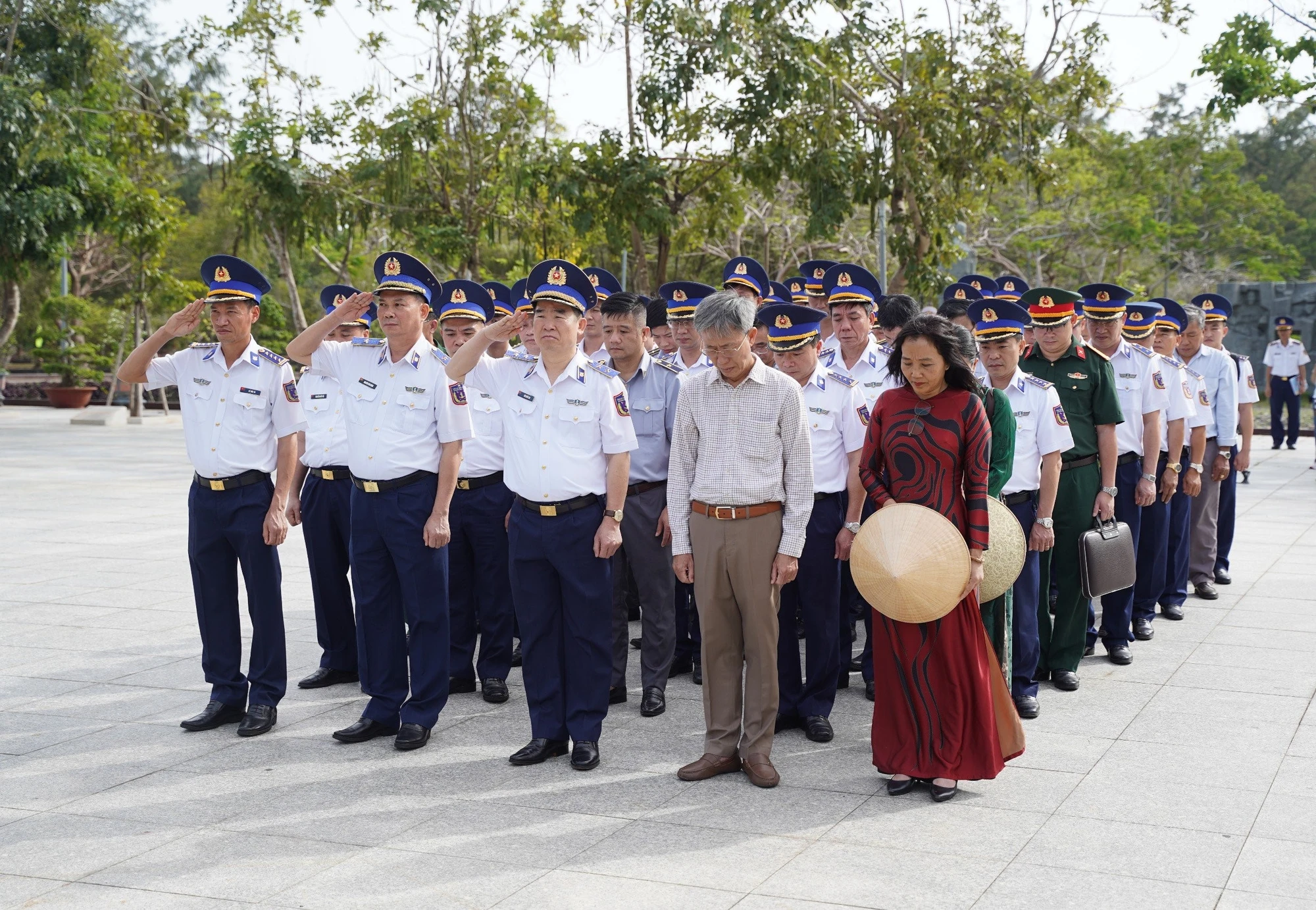 Chinh-uy-Canh-sat-bien-Viet-Nam-h5.jpg