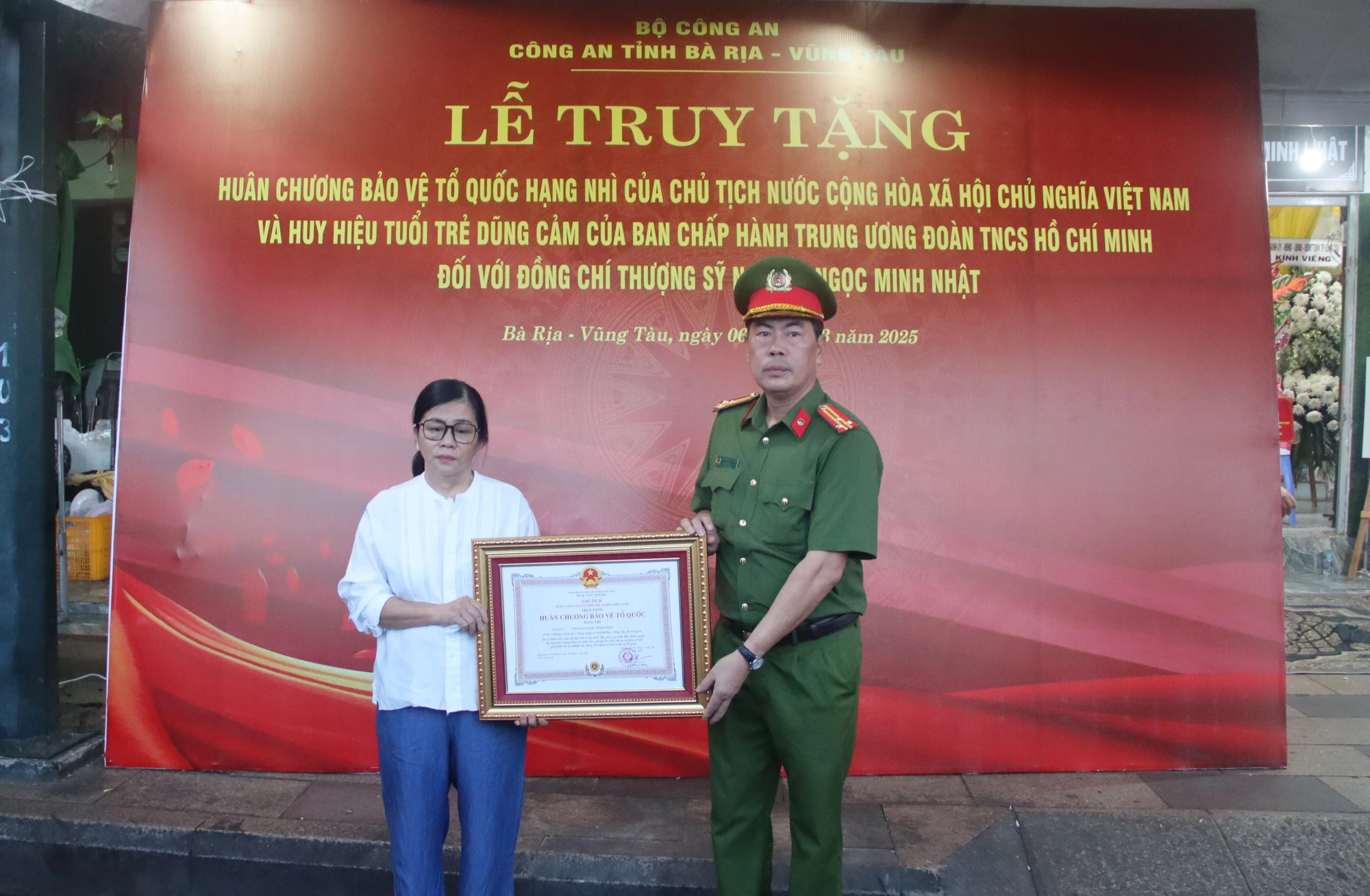 Canh-sat-co-dong.JPG