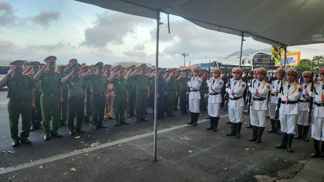 Canh-sat-co-dong-h28.jpg