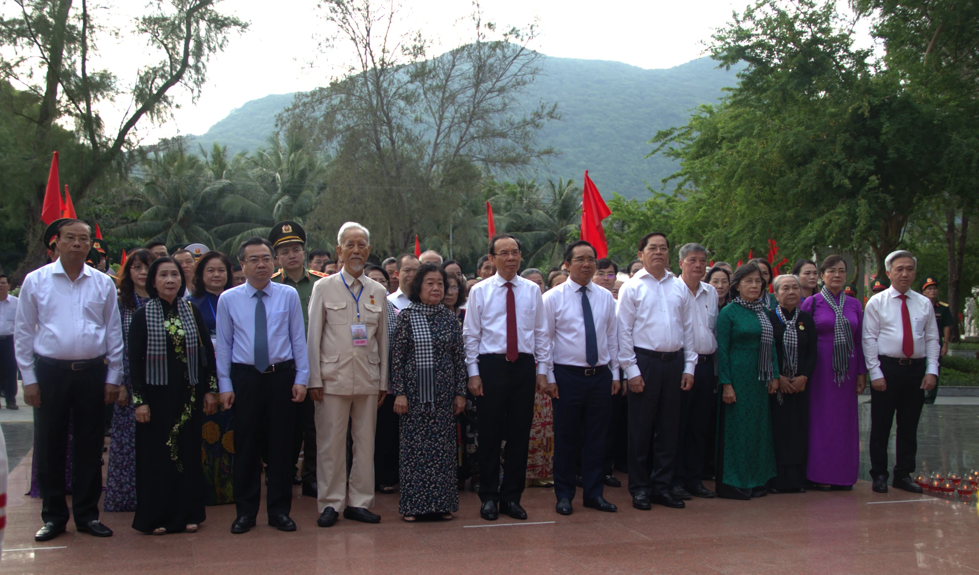 Nghia-trang-hang-keo.jpg