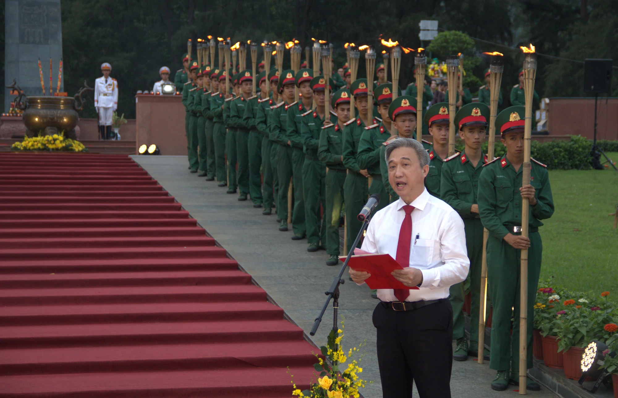 ong-Dang-Minh-Thong.jpg