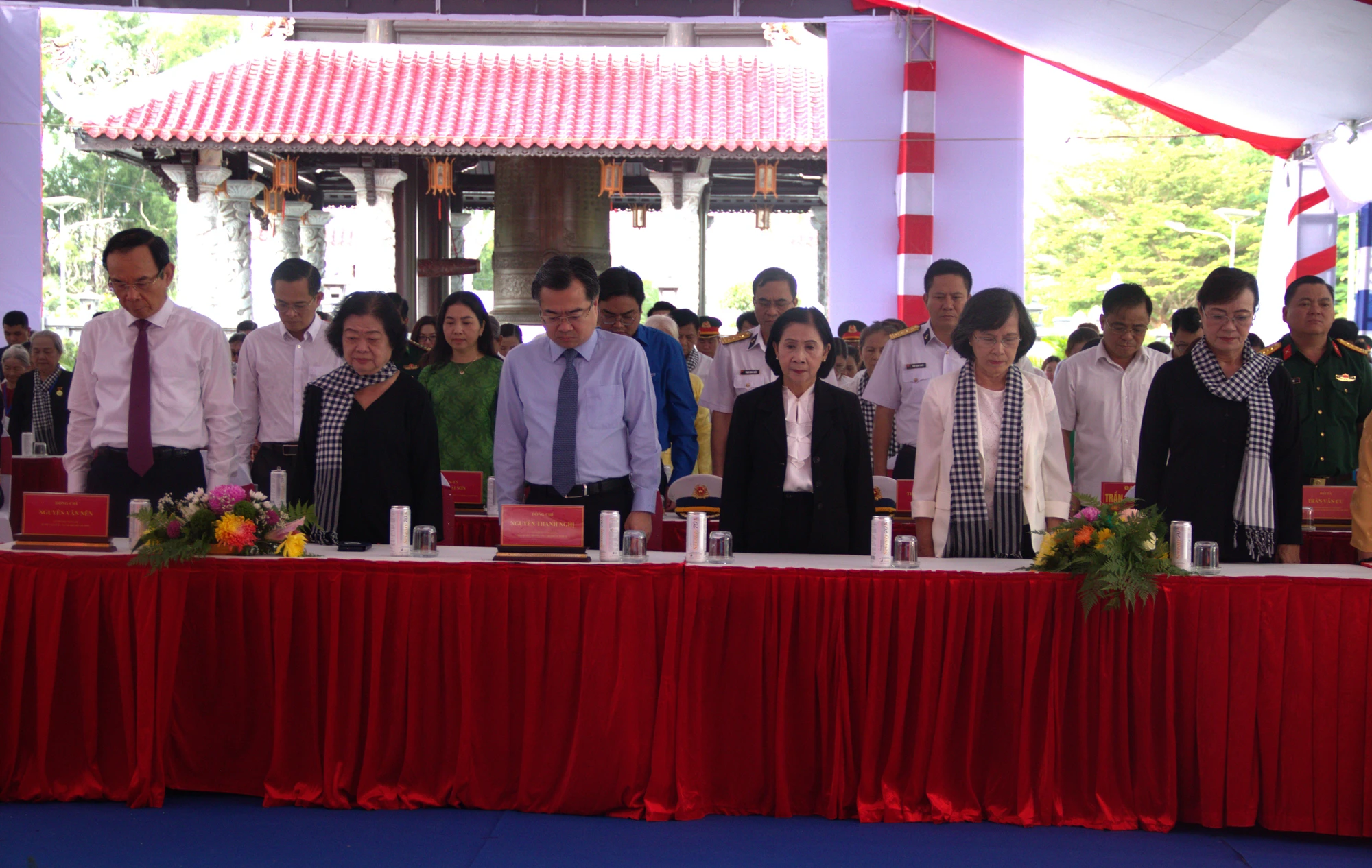 Le-gio-cac-anh-hung-liet-si-h5.jpg