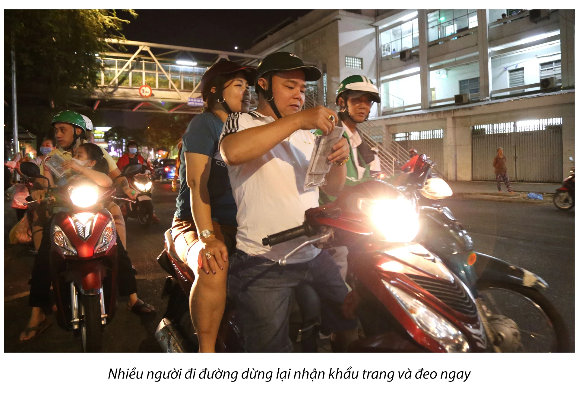 Tình người Sài Gòn thời dịch COVID-19 ảnh 8