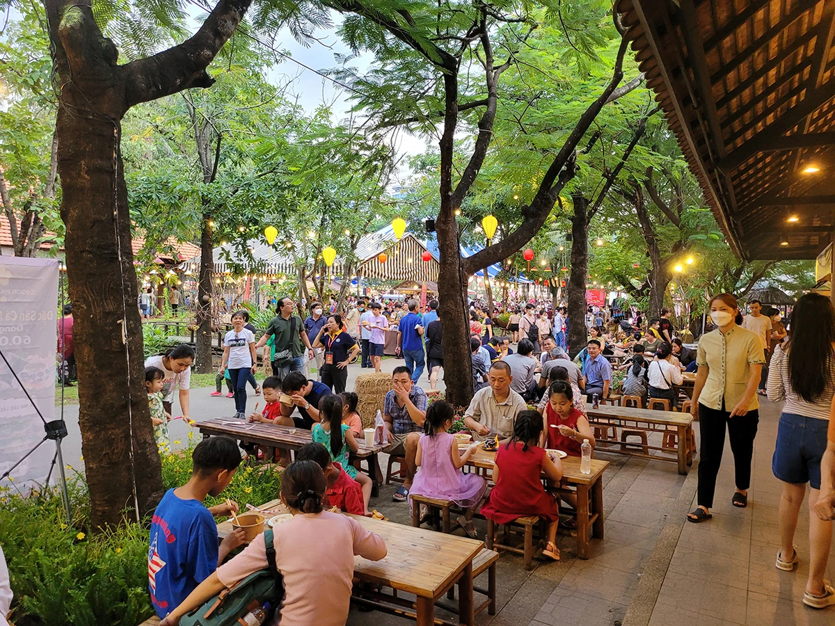 Cuối tháng 8-2022, lễ hội đón hơn 30.000 lượt khách.