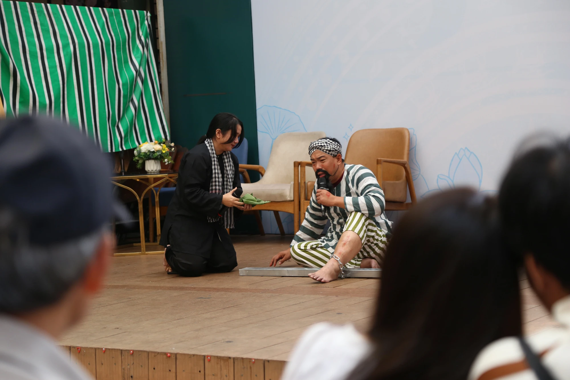 cuoi-tuan-den-duong-sach-tphcm-xem-trien-lam-va-thuong-thuc-am-nhac-dan-toc-13-6110.jpg