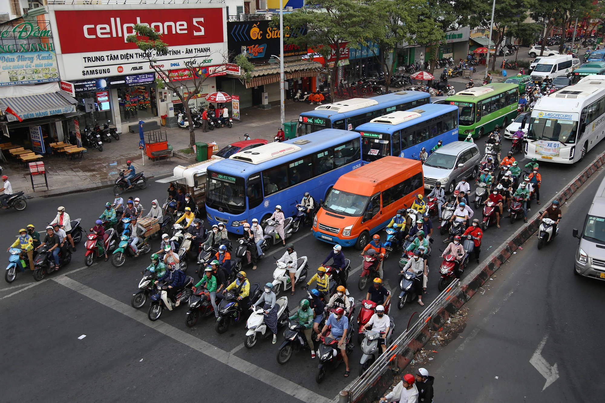 Giao thông TP.HCM sau hơn 2 tuần thực hiện Nghị định 168 (2).JPG