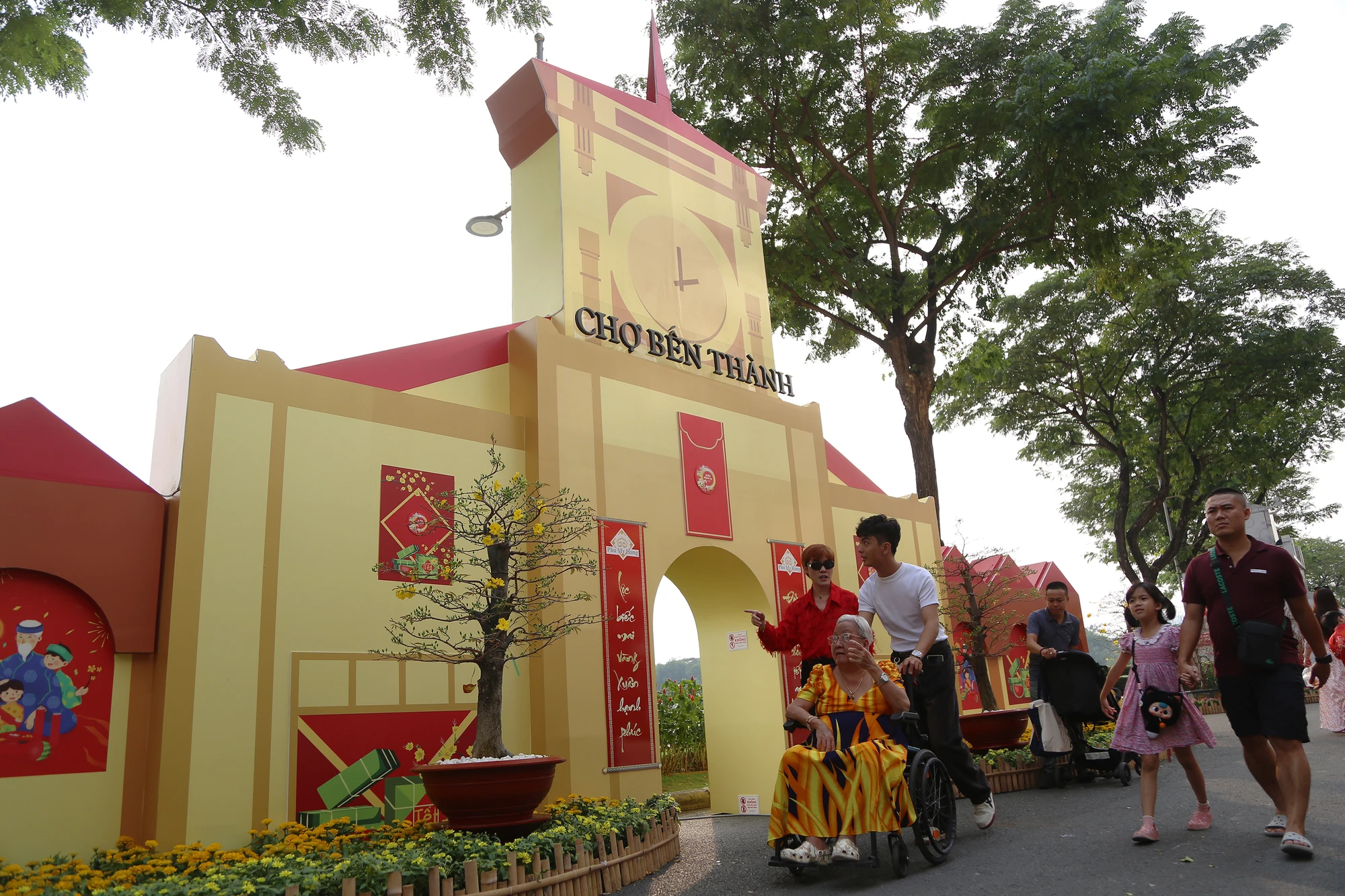 Đường hoa Phú Mỹ Hưng
