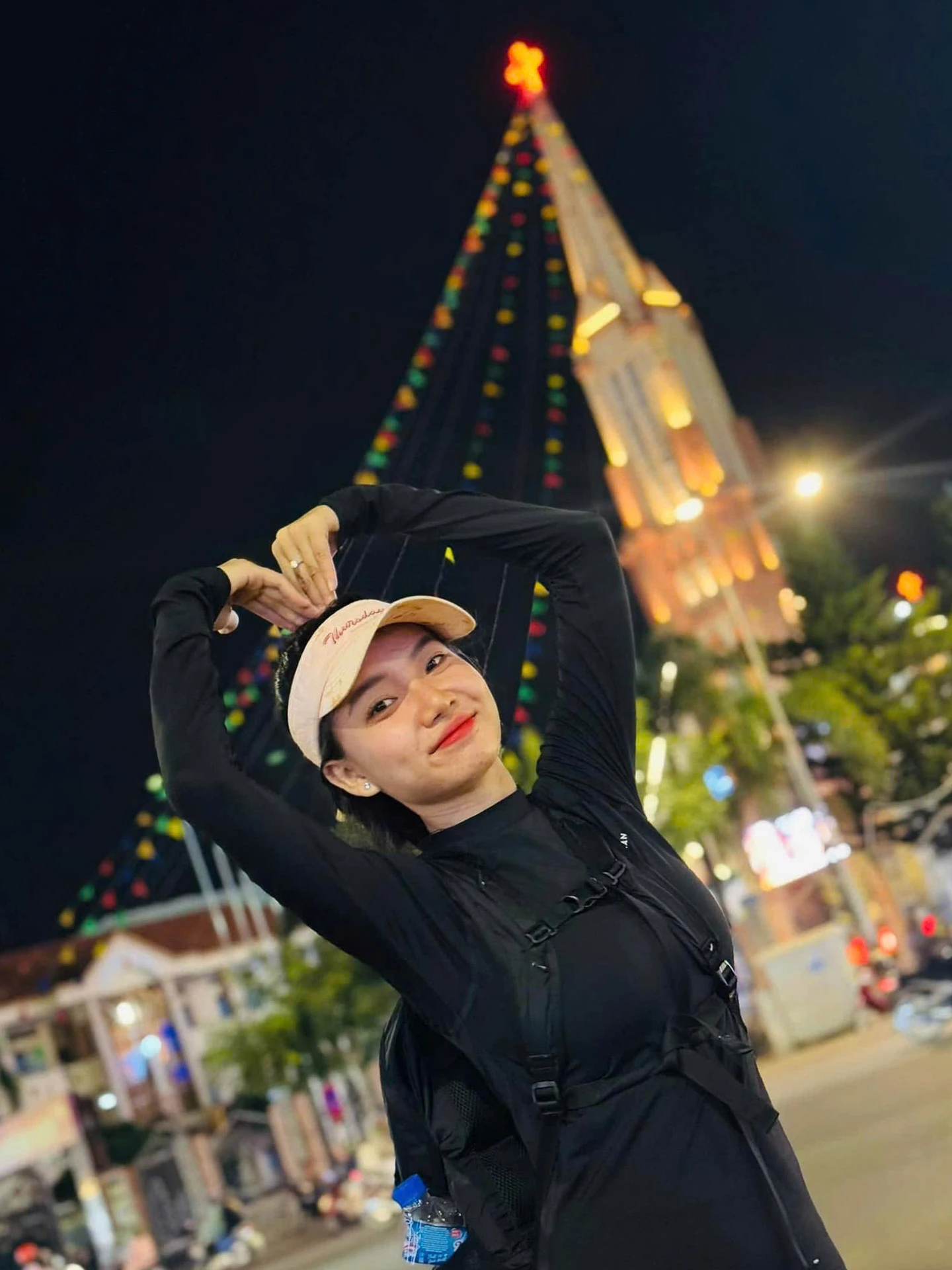 Hai cô gái Gen Z và hành trình đi bộ từ Sài Gòn về quê ăn Tết (18).jpg