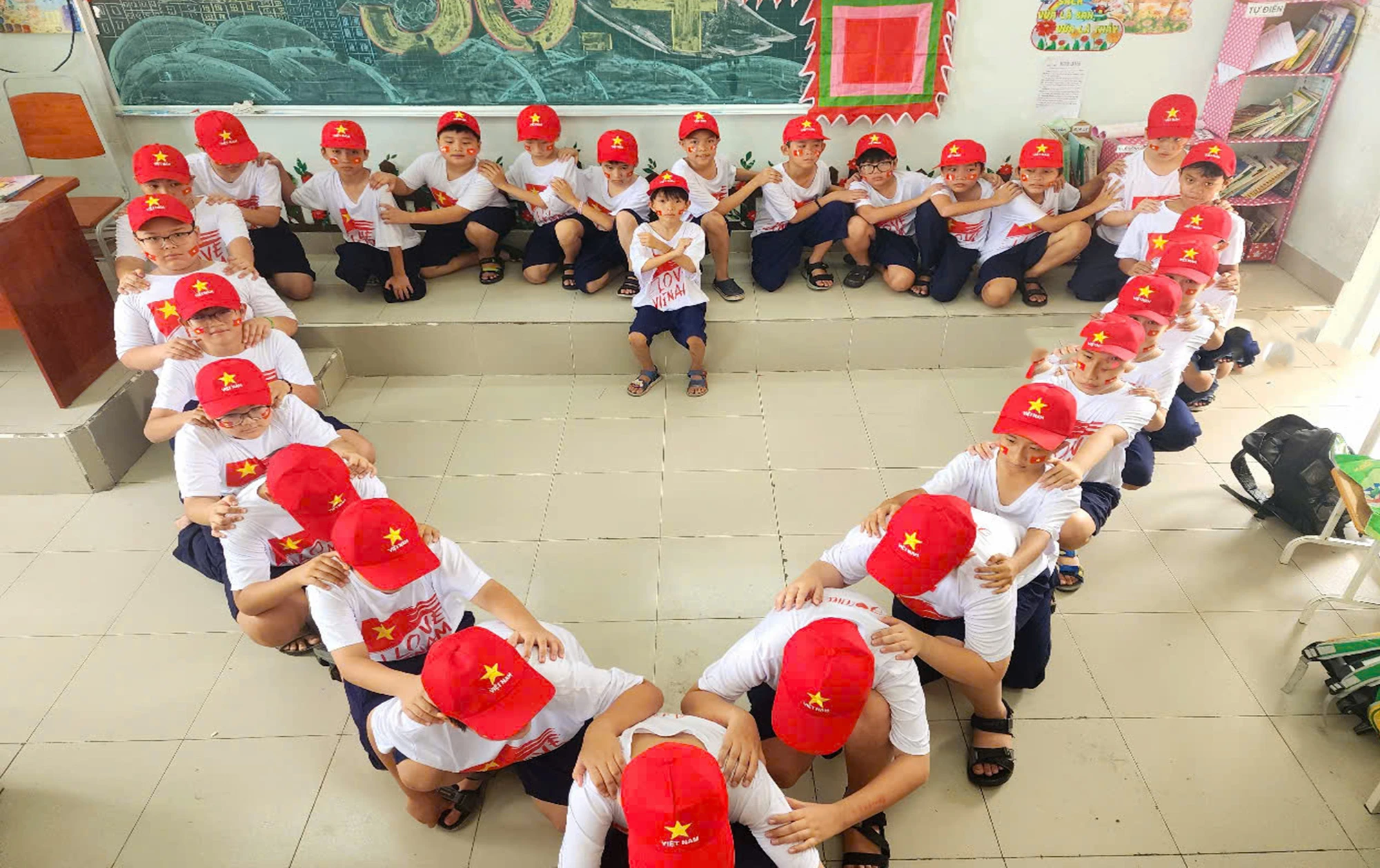 Trái tim Việt Nam_Nguyễn Thị Hương Thảo.jpg