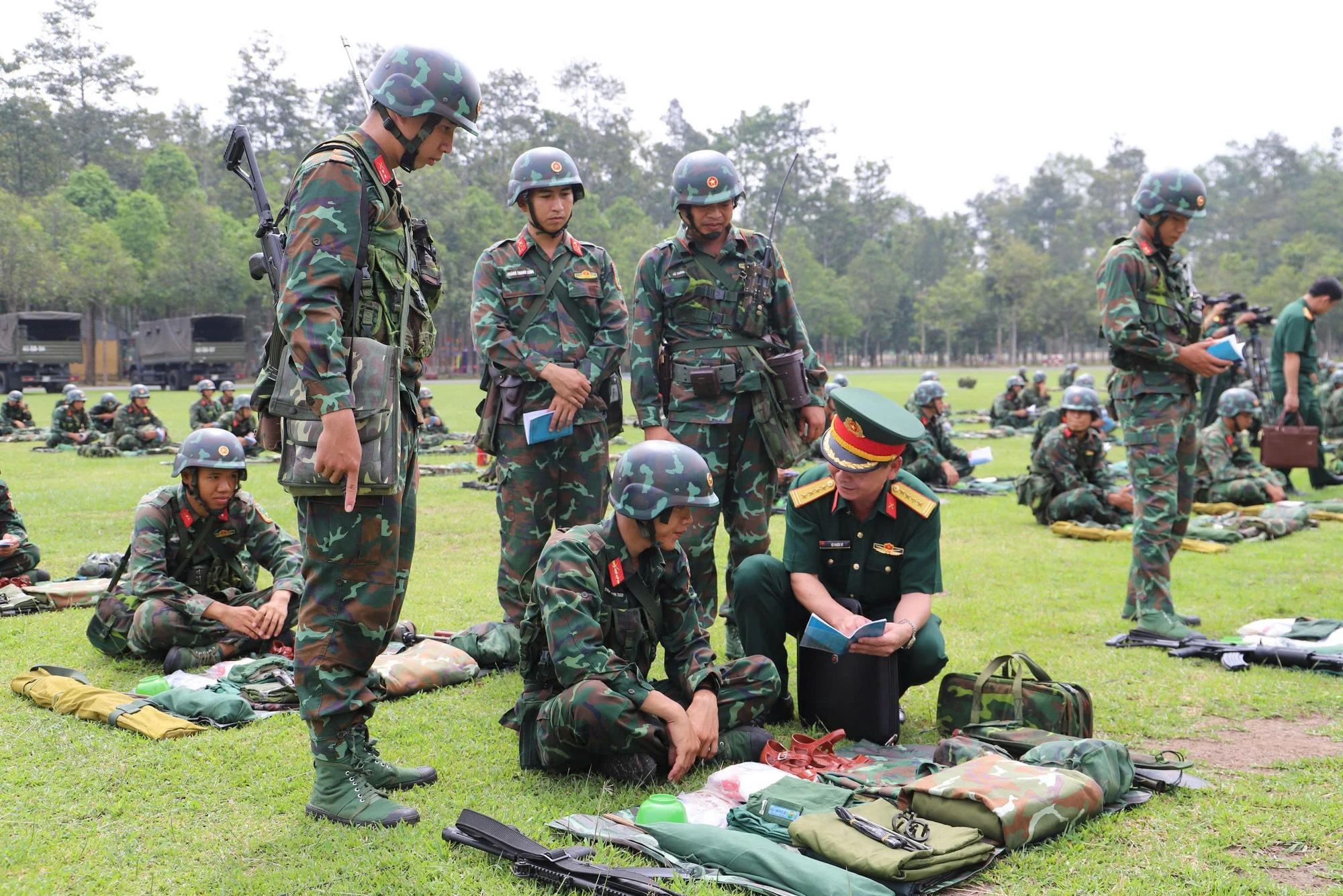 sẵn sàng chiến đấu (5).jpg