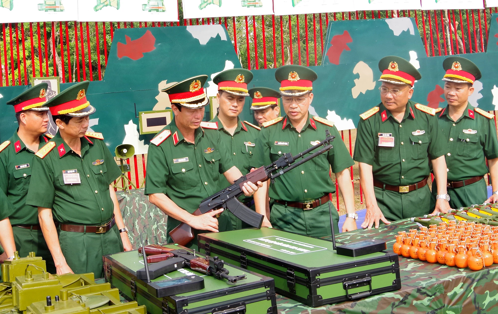 Sư đoàn 9 hoàn thành tốt hội thi công tác chuẩn bị huấn luyện năm 2026