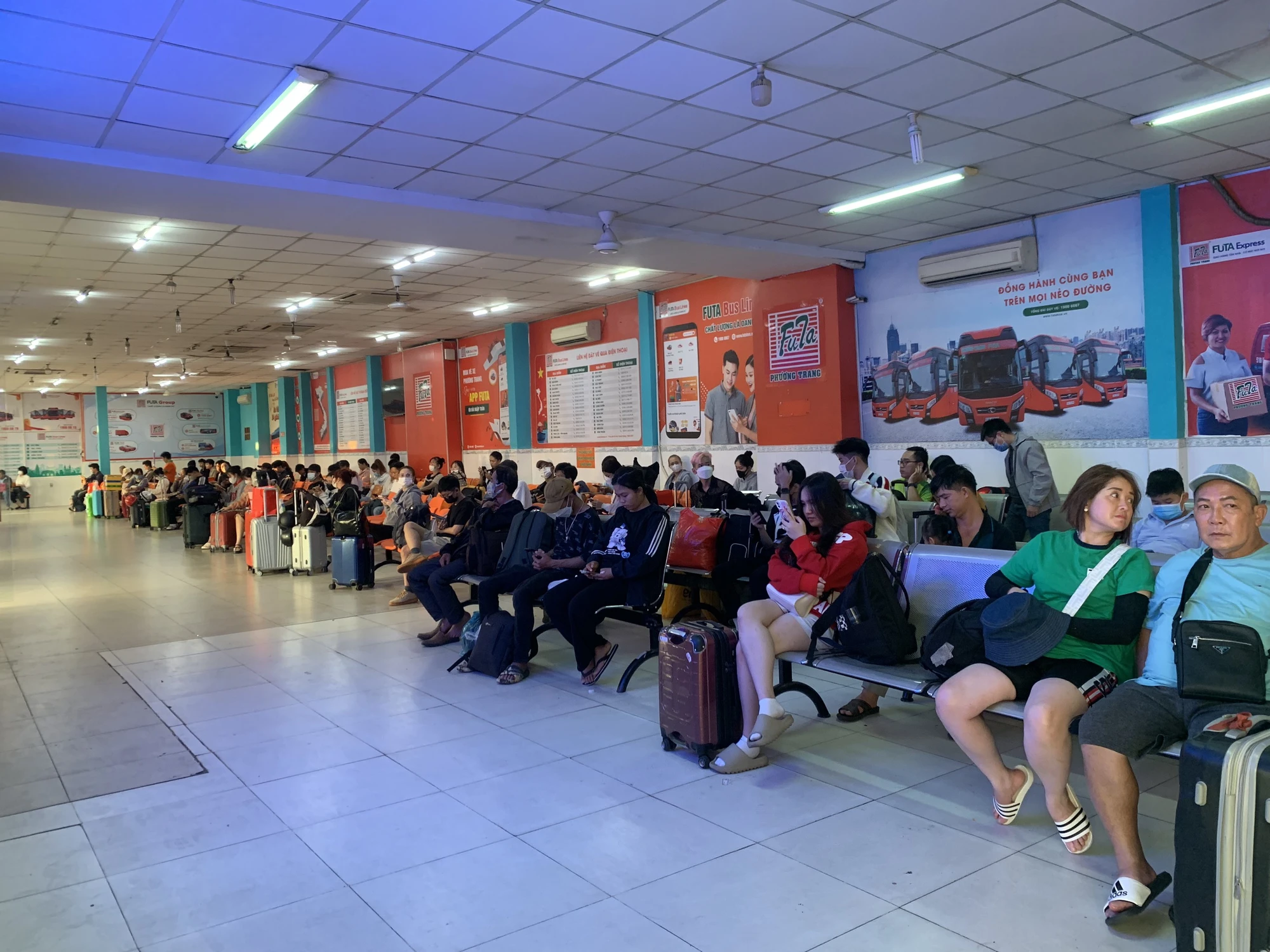 cua-ngo-phia-tay-19.jpg