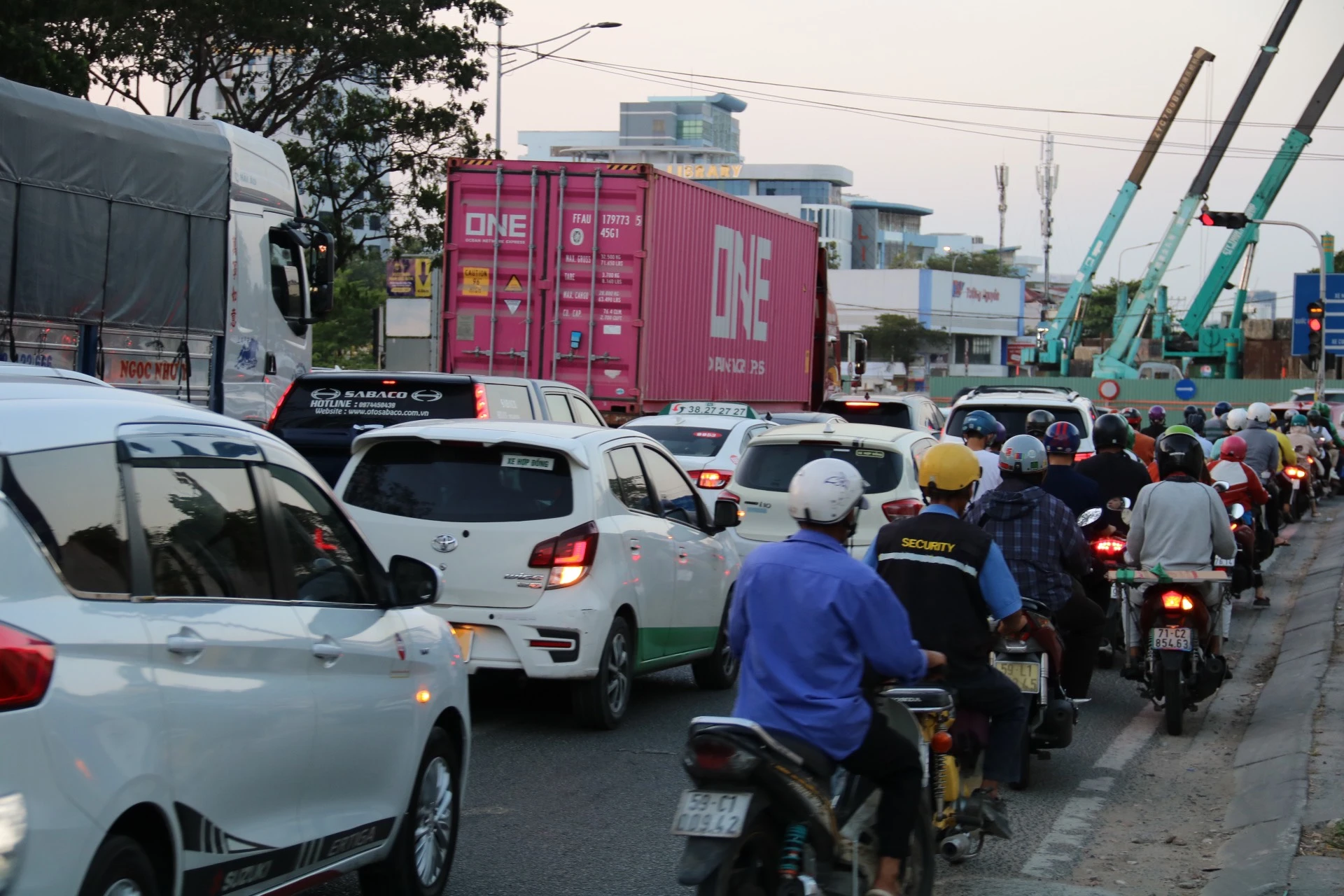 nut-giao-32.jpg