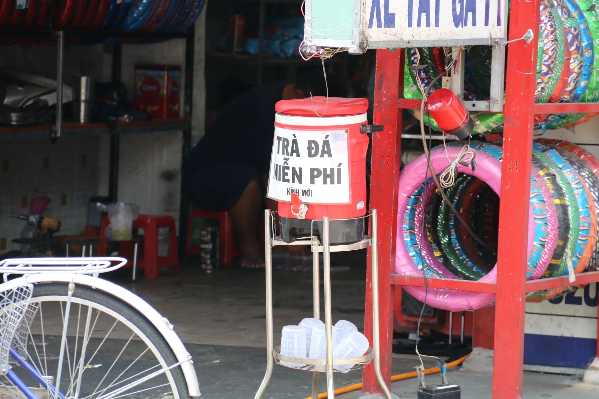 binh-nuoc-0-dong-0.jpg