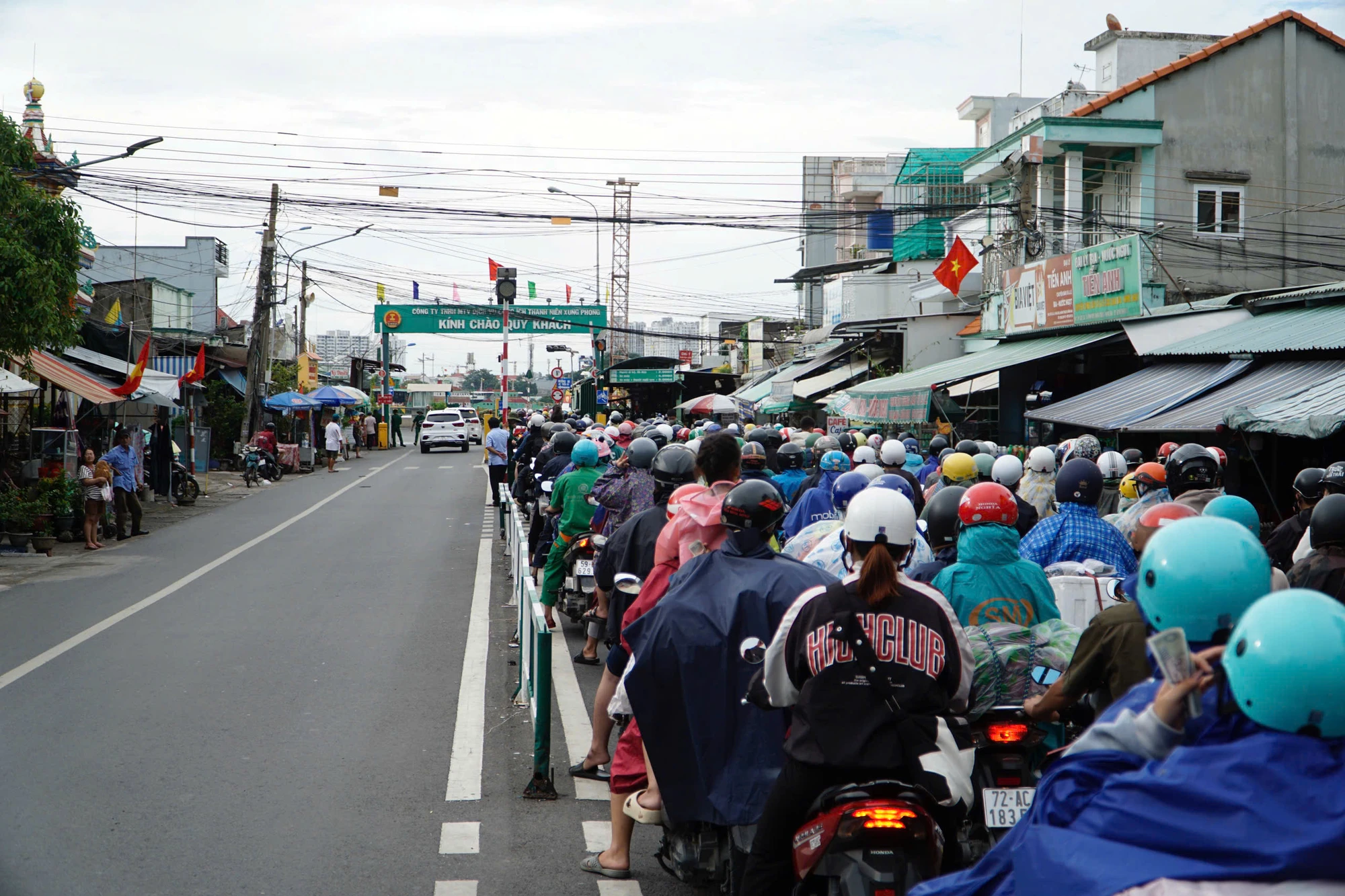 cua-ngo-phia-tay-159.jpg