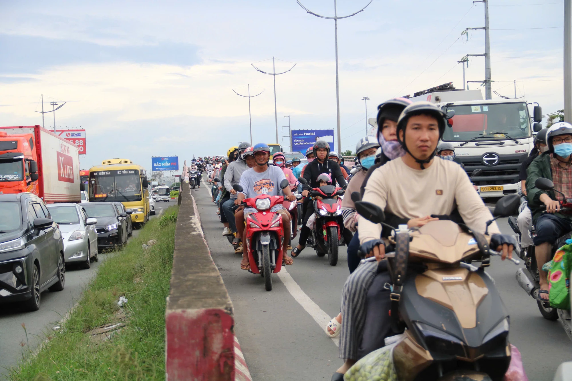 cua-ngo-phia-tay-169.jpg