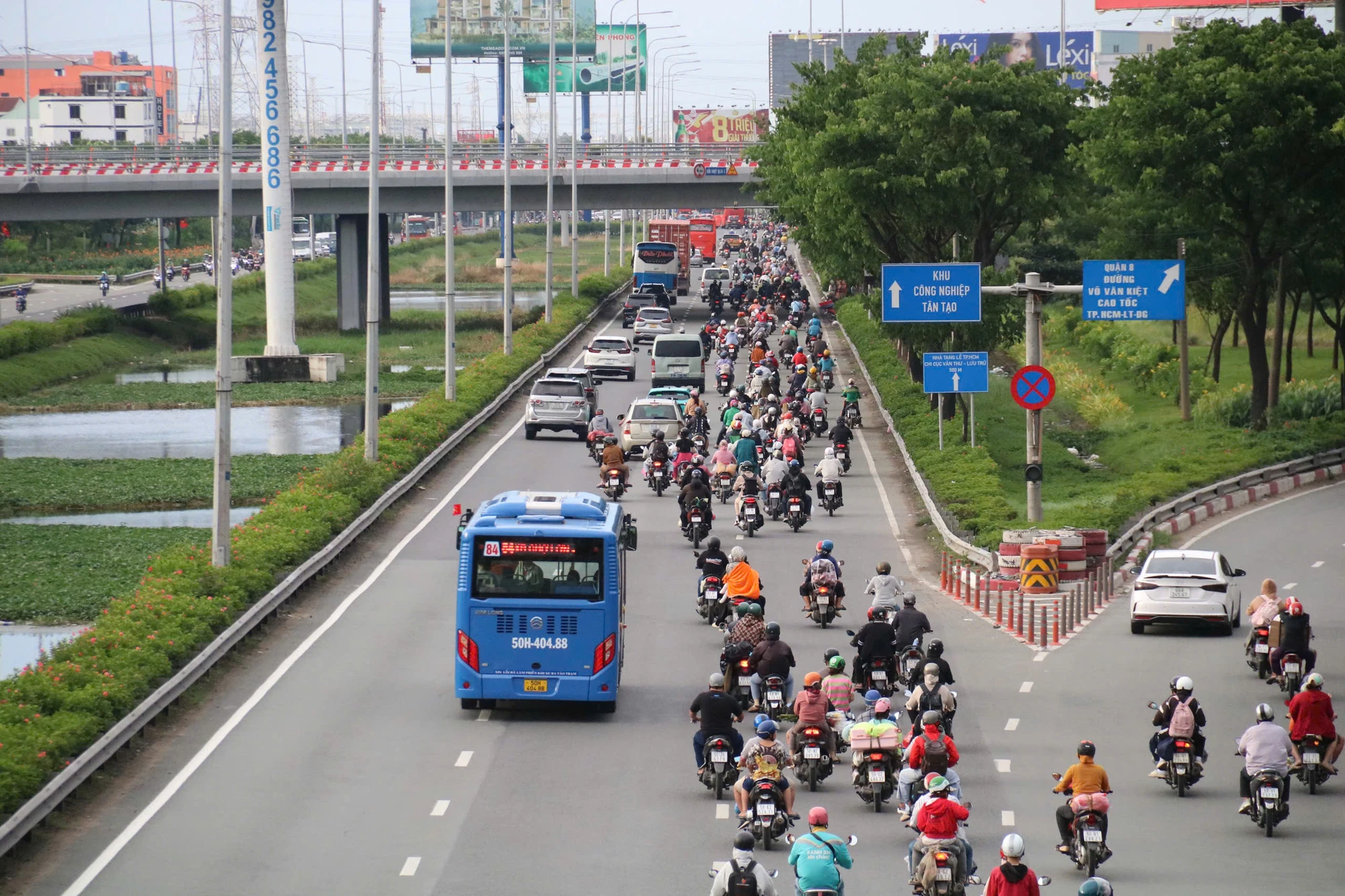 cua-ngo-phia-tay-178.jpg