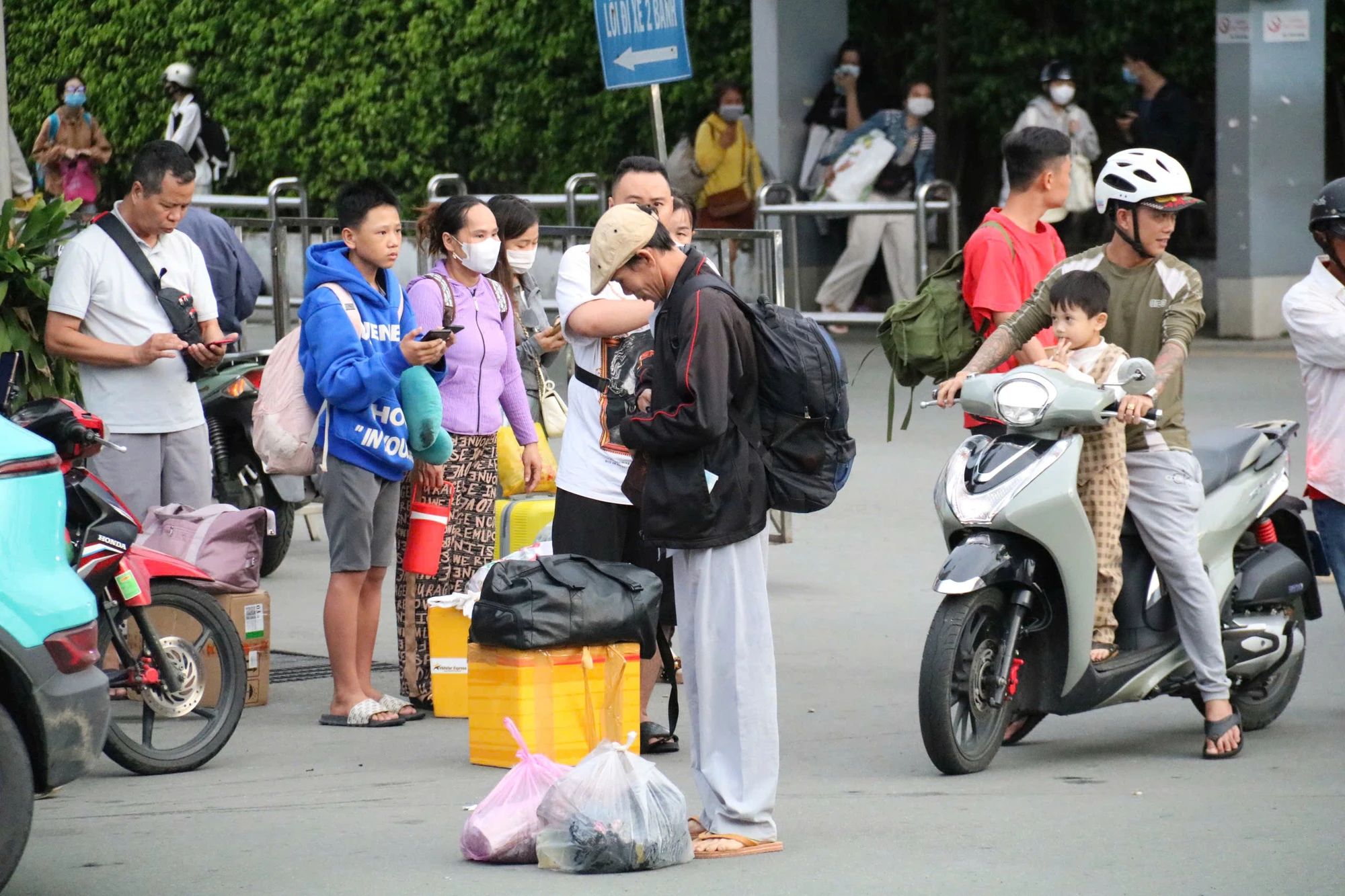 cua-ngo-phia-tay-184.jpg