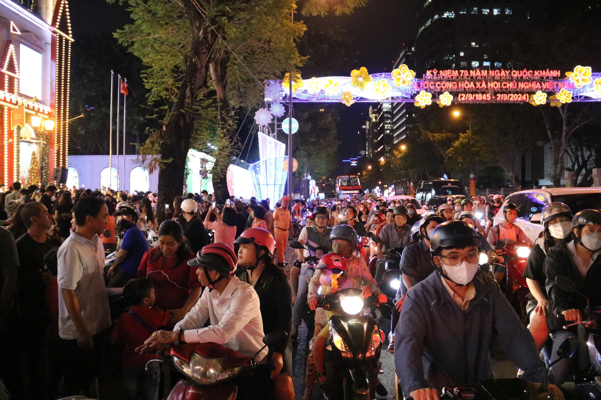 dem-giang-sinh-3.jpg