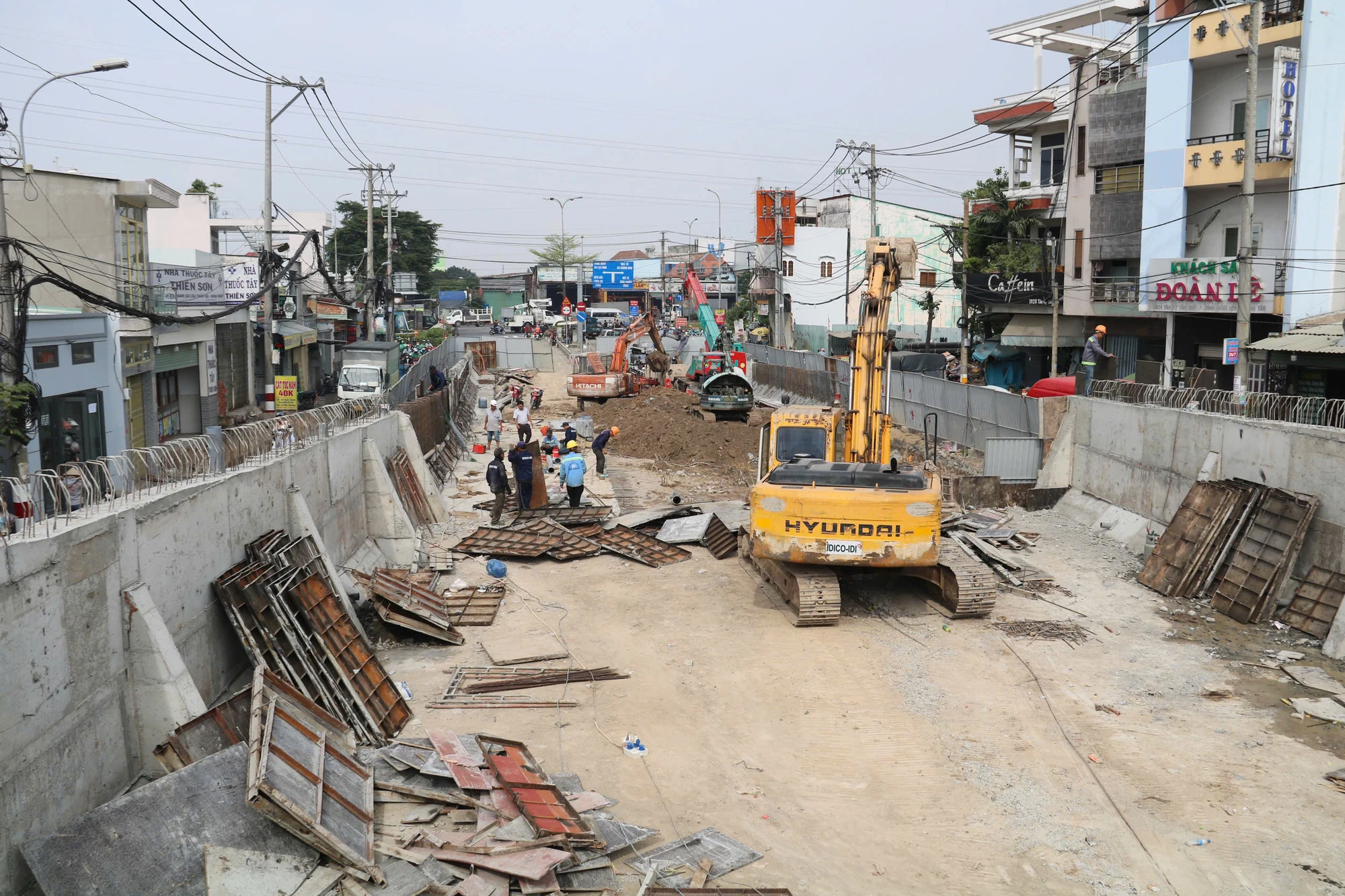 quan-binh-tan-012.jpg