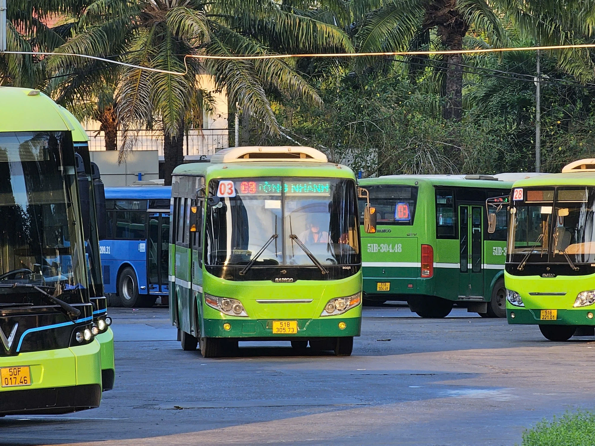 TP.HCM có 120 tuyến xe buýt, vận chuyển khoảng 250.000 lượt hành khách/ngày. 