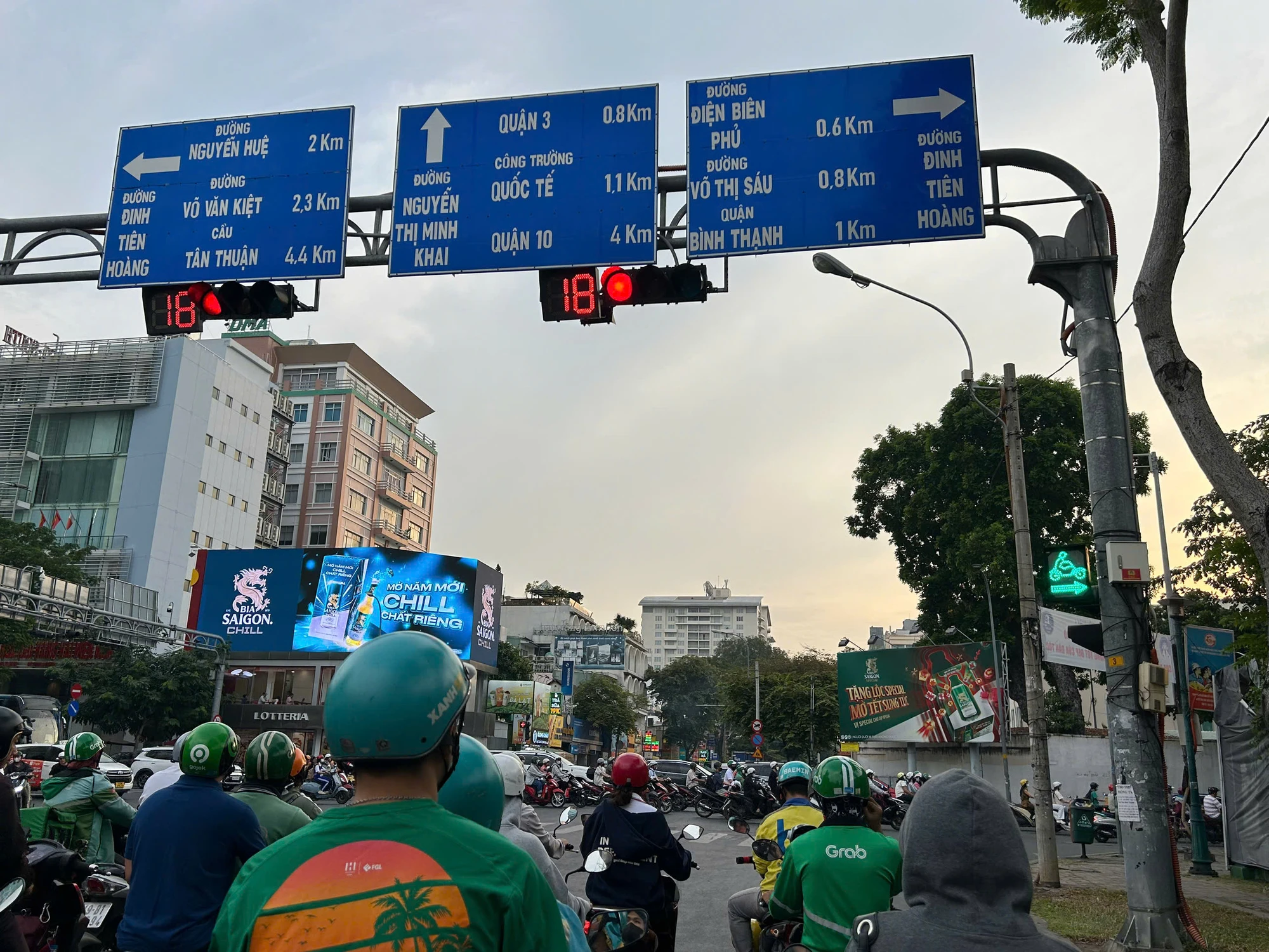 xe-may-re-phai-0.jpg