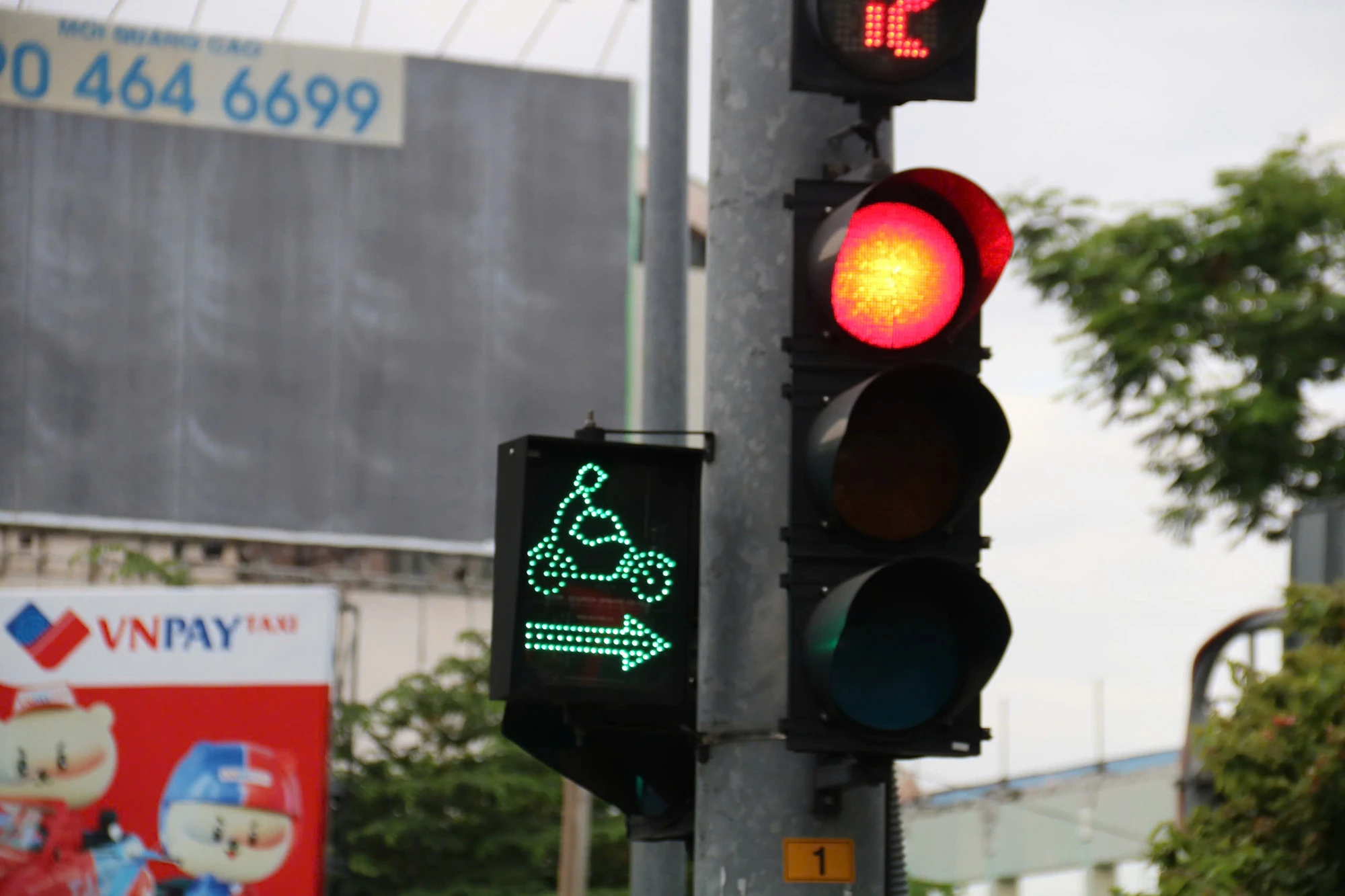 xe-may-re-phai-2.jpg